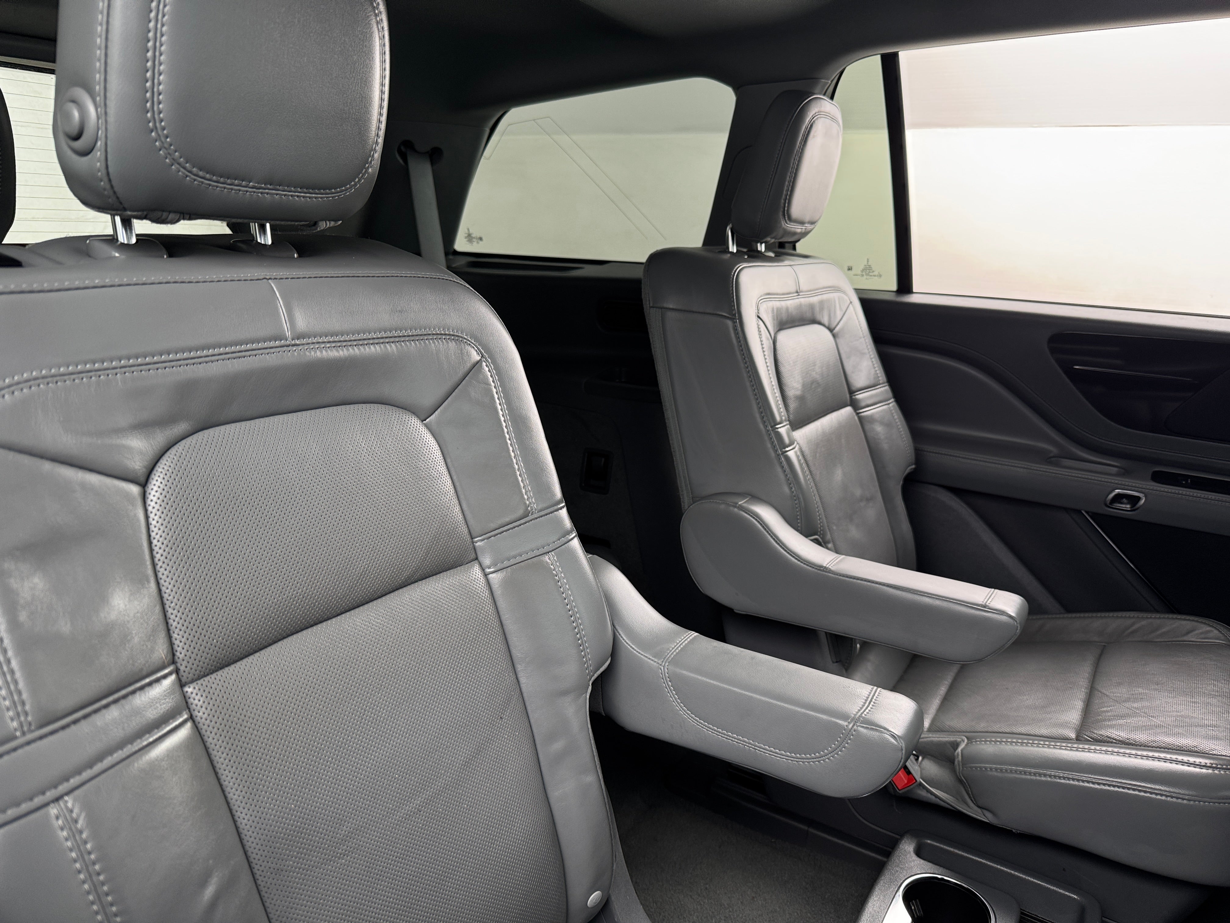 Thumbnail: 2020 Lincoln Aviator - 5