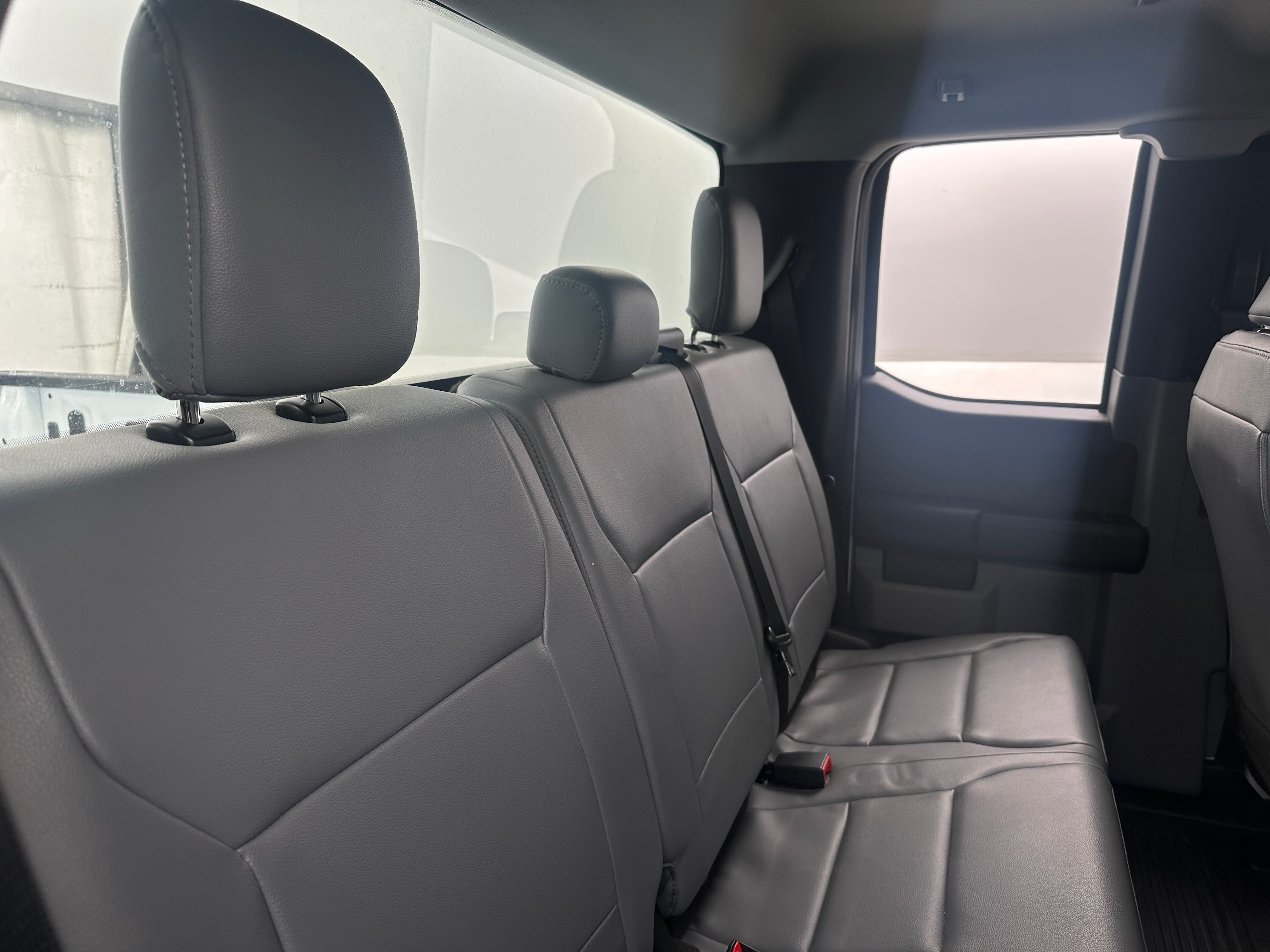 2023 Ford Econoline E-250 6