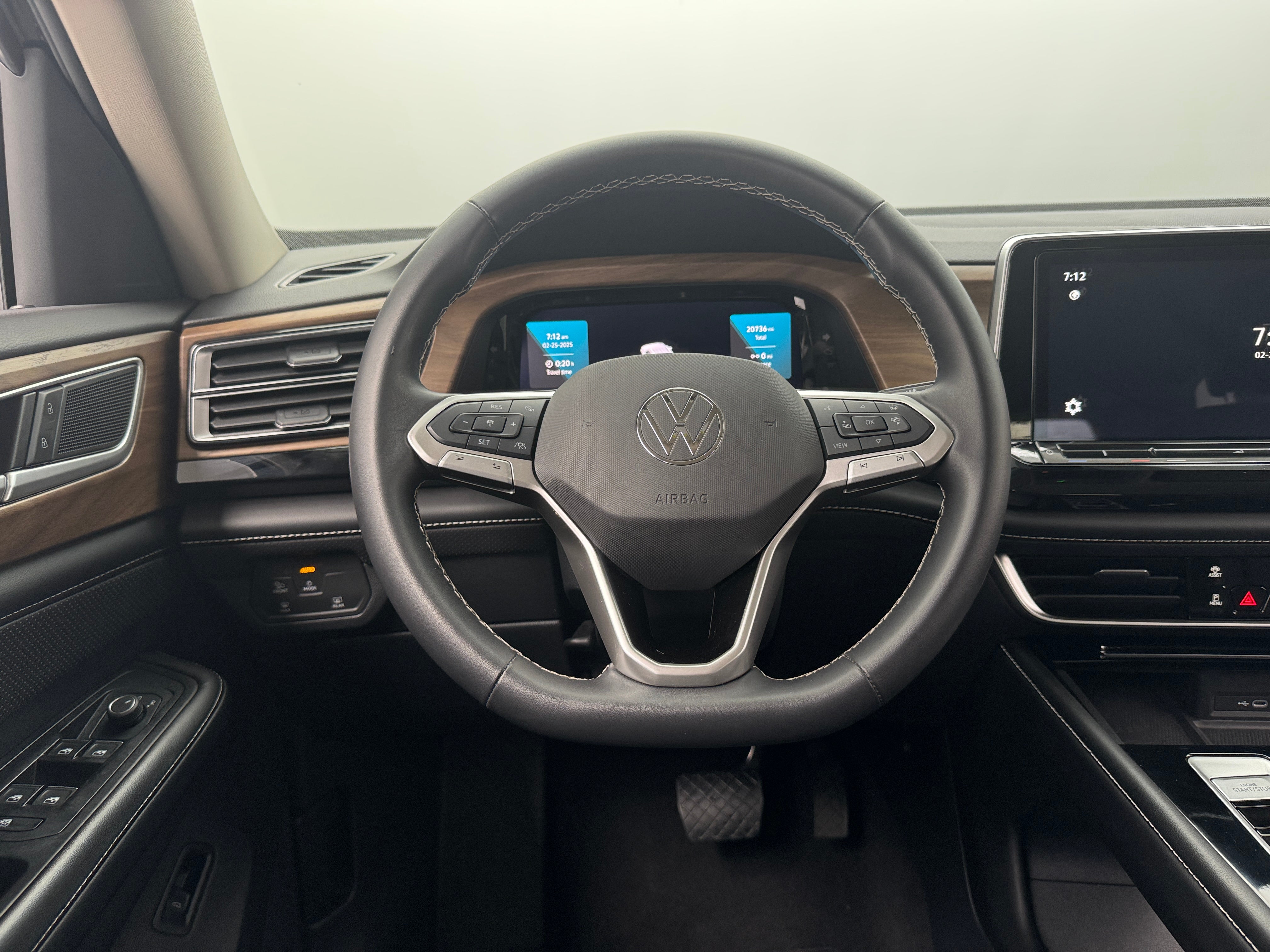 Thumbnail: 2024 Volkswagen Atlas - 4