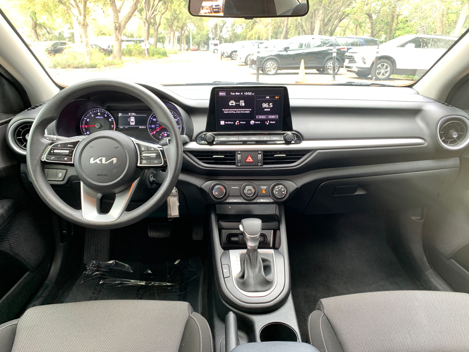 Thumbnail: 2024 Kia Forte - 3