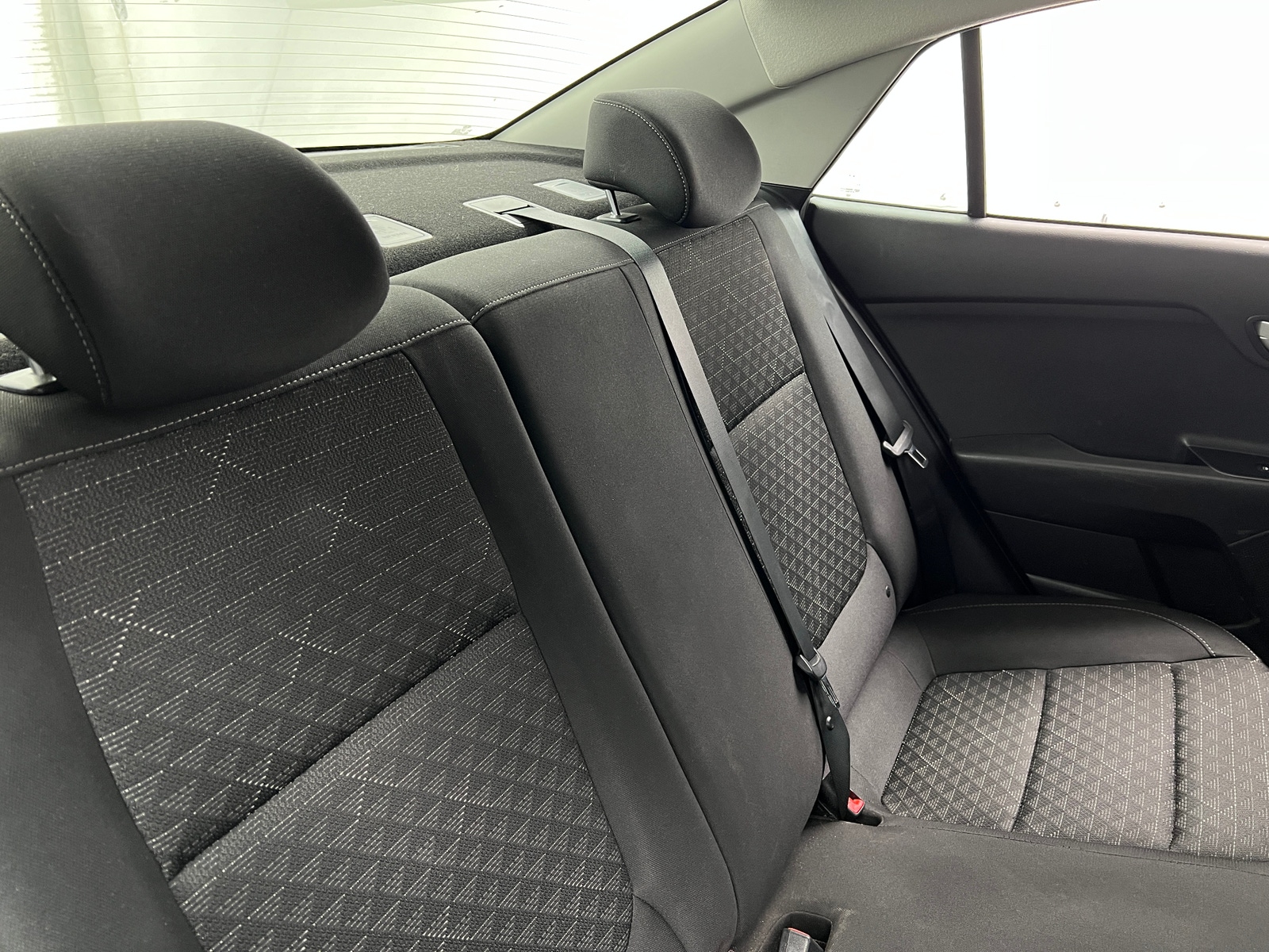 Thumbnail: 2020 Kia Rio - 6