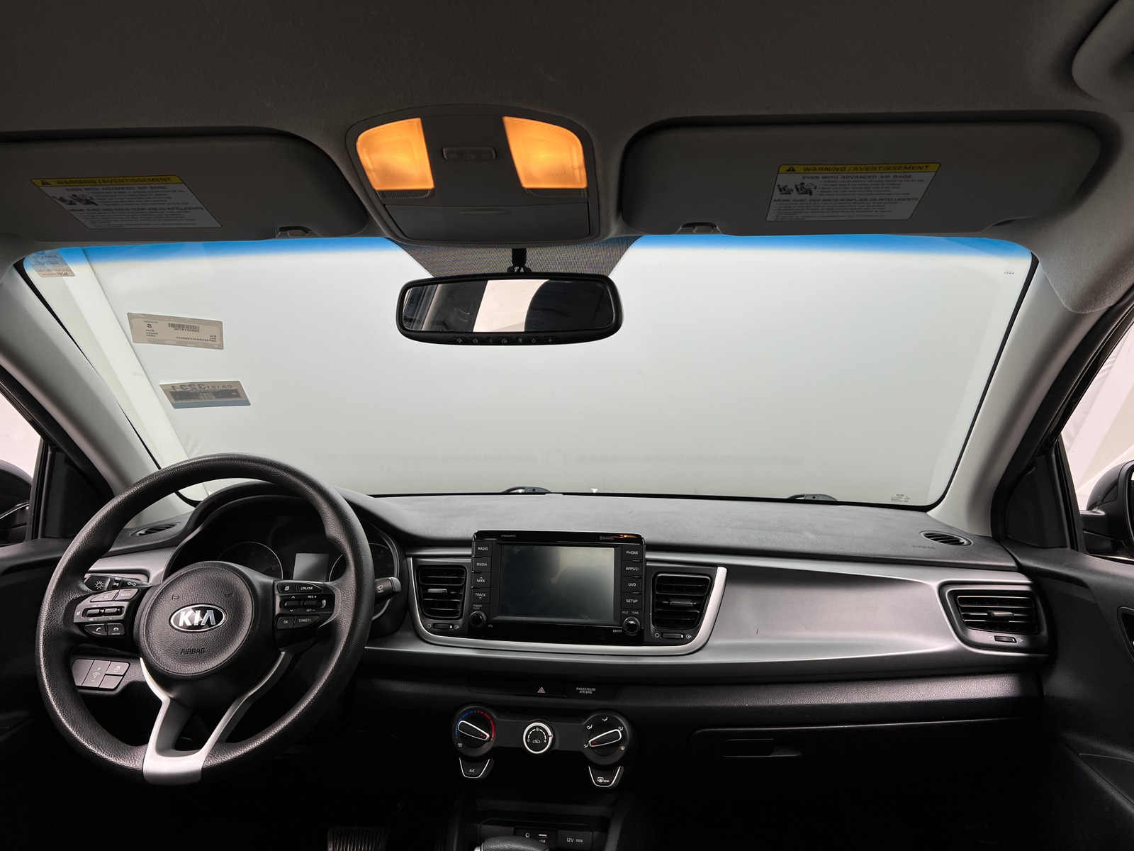 Thumbnail: 2020 Kia Rio - 3