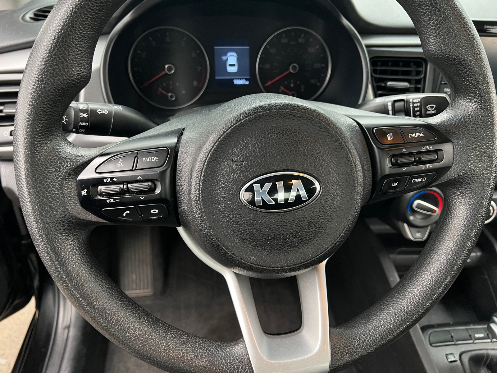 Thumbnail: 2020 Kia Rio - 5