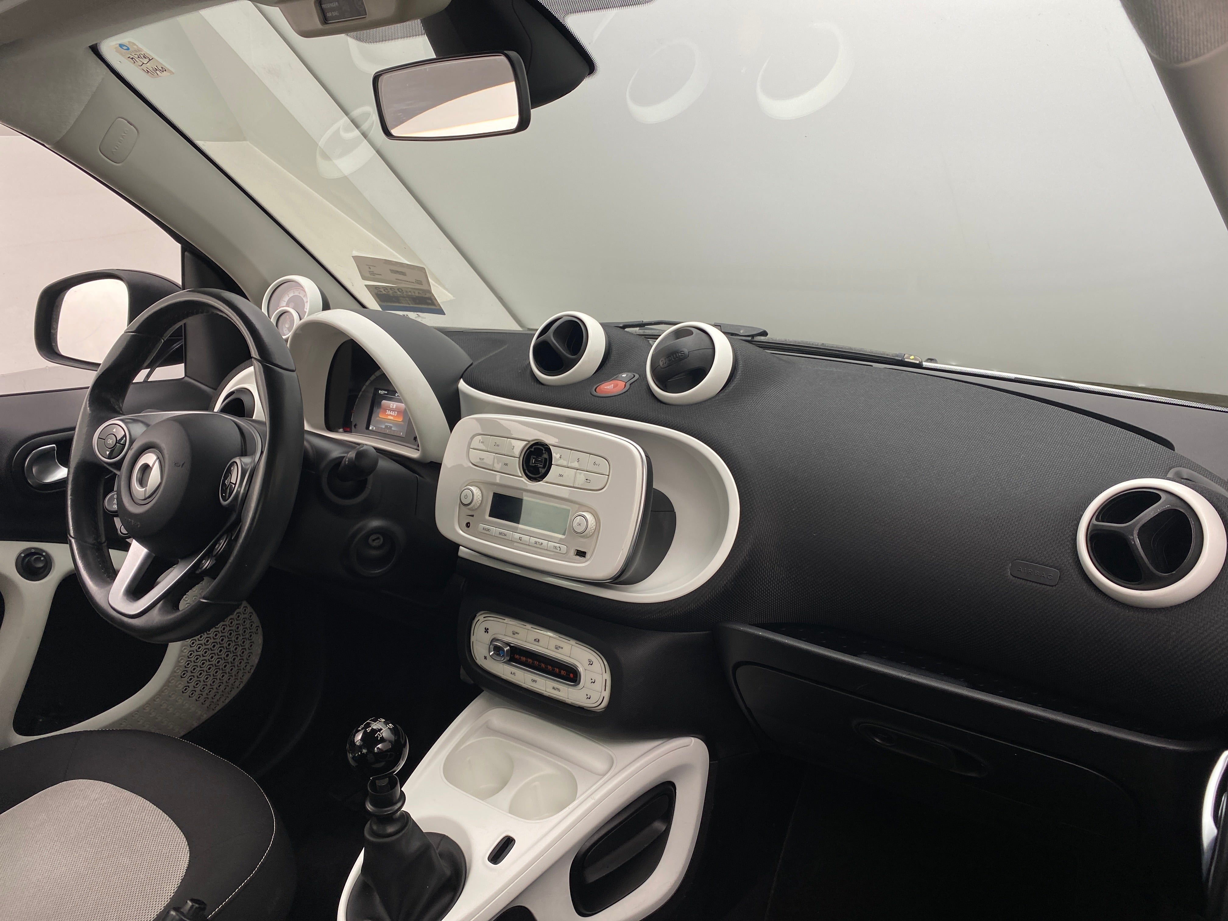 2016 smart fortwo Passion 3