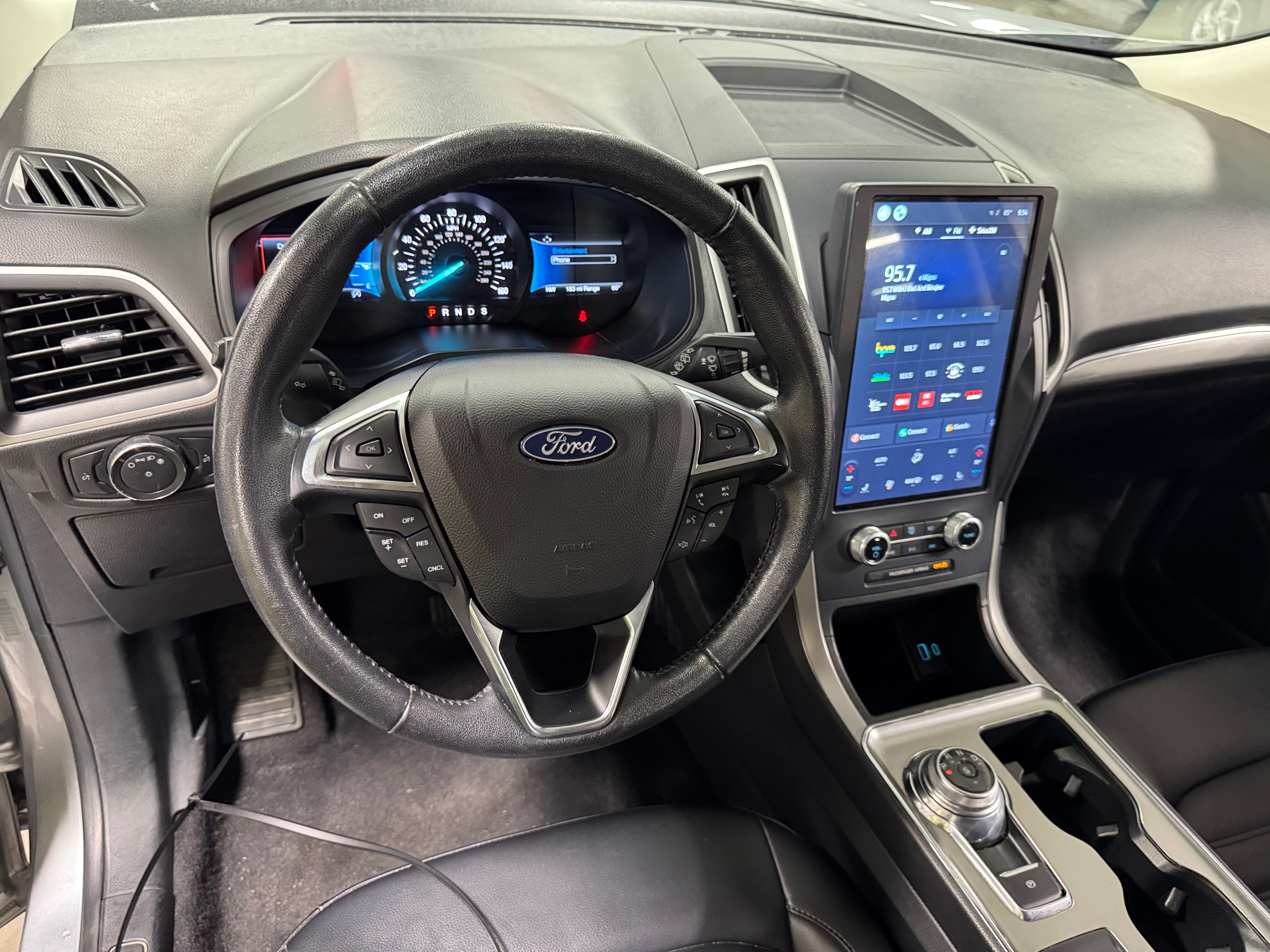 2022 Ford Edge SEL 3