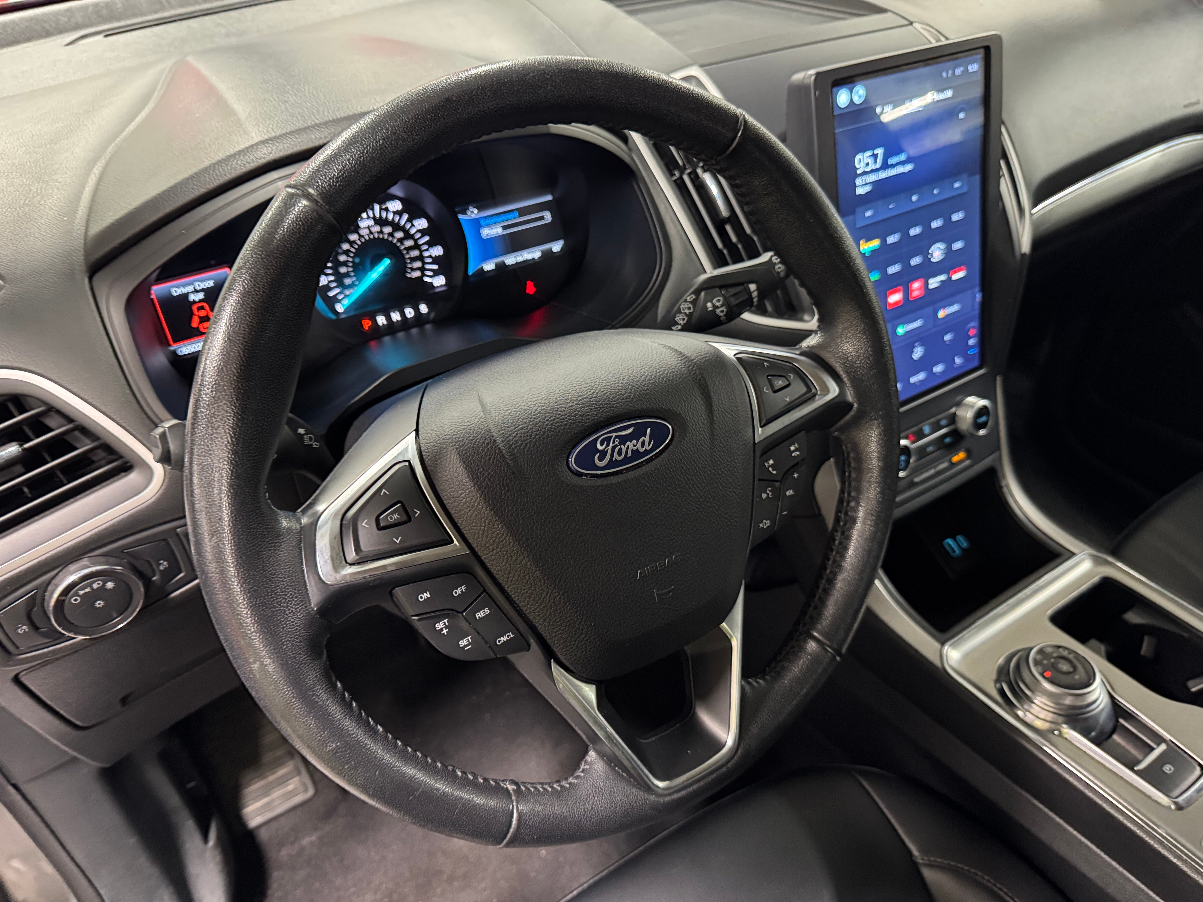 2022 Ford Edge SEL 5