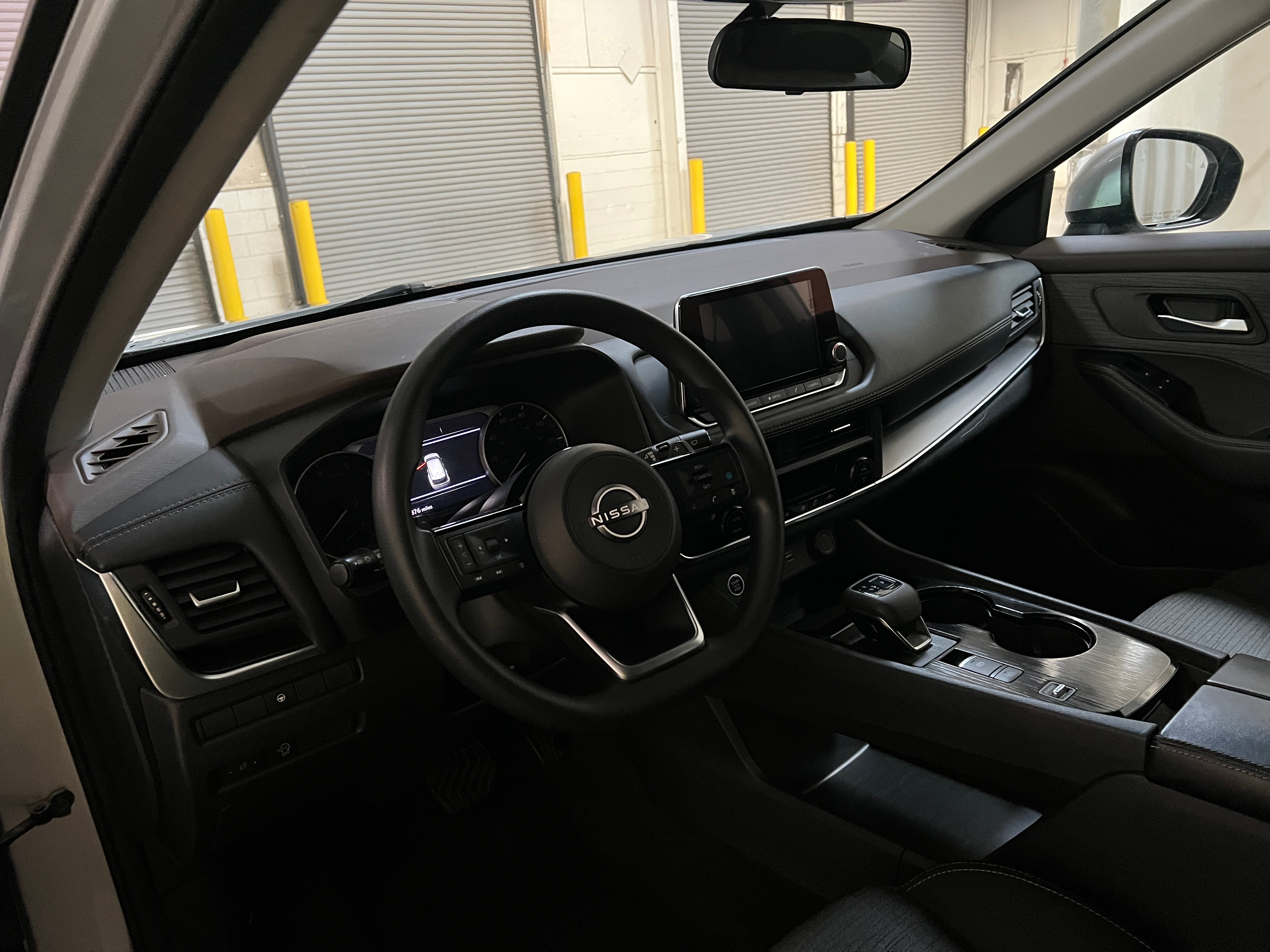 2023 Nissan Rogue SV 3