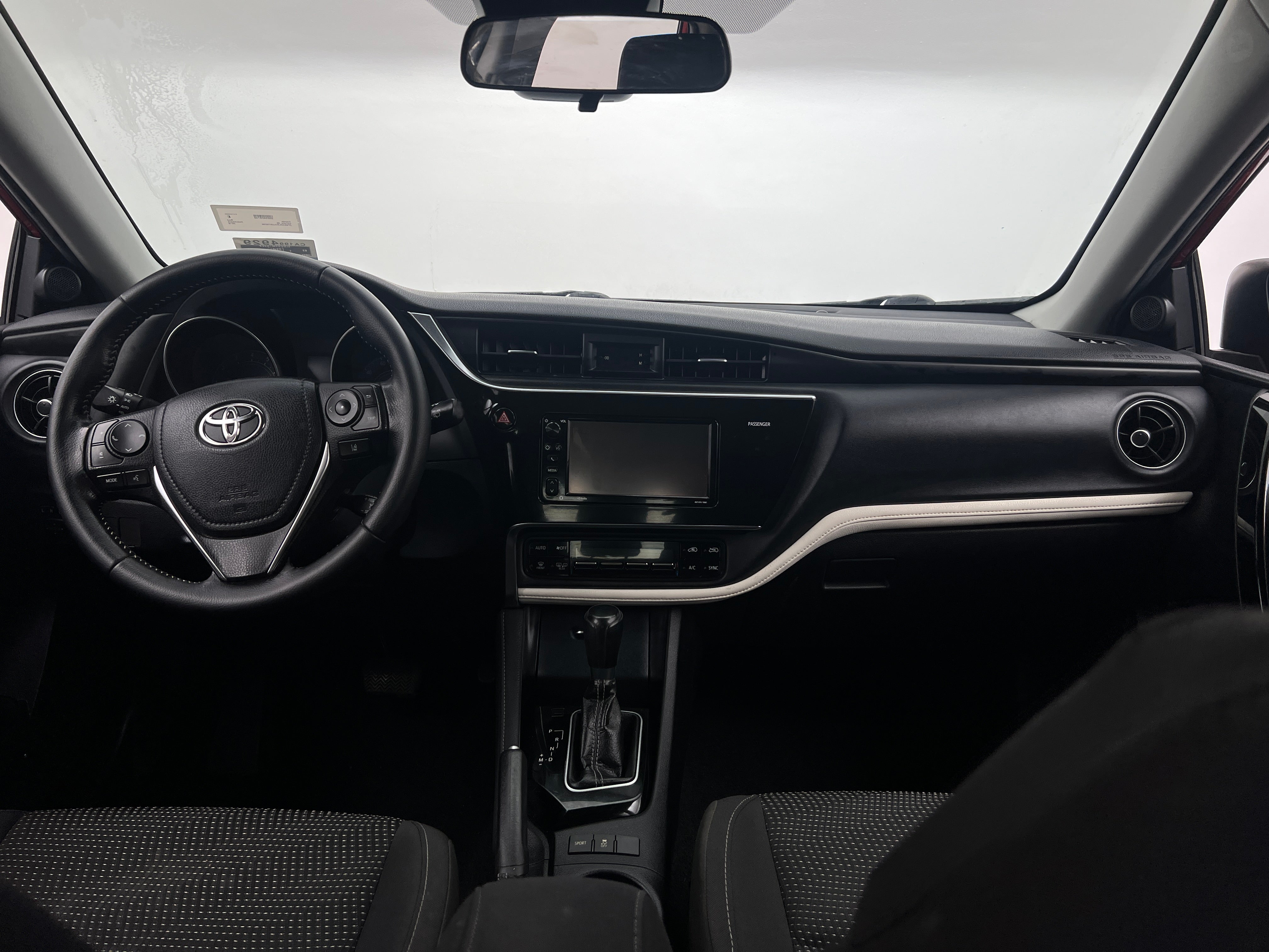 2018 Toyota Corolla iM Base 3