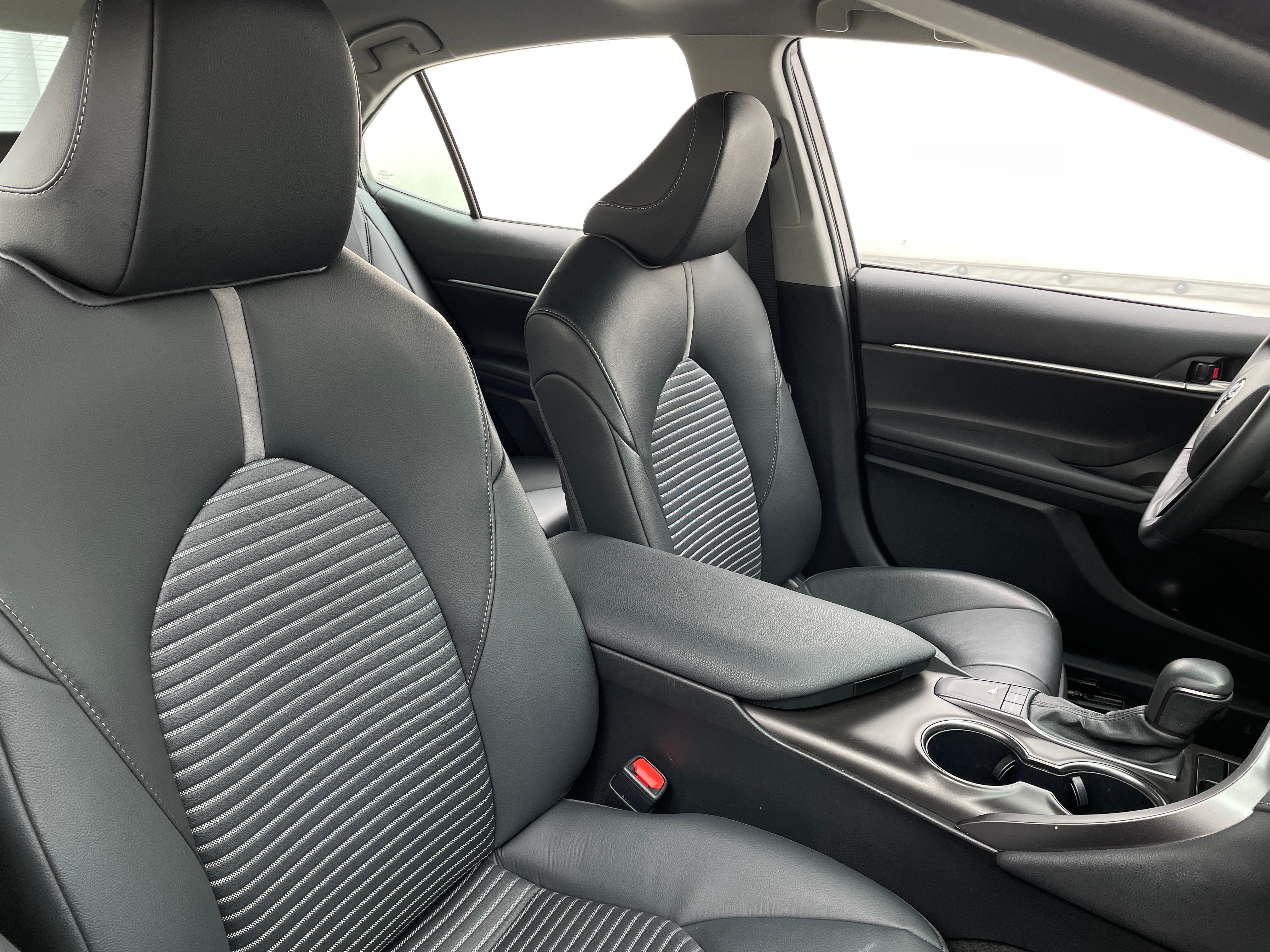 2024 Toyota Camry SE 2