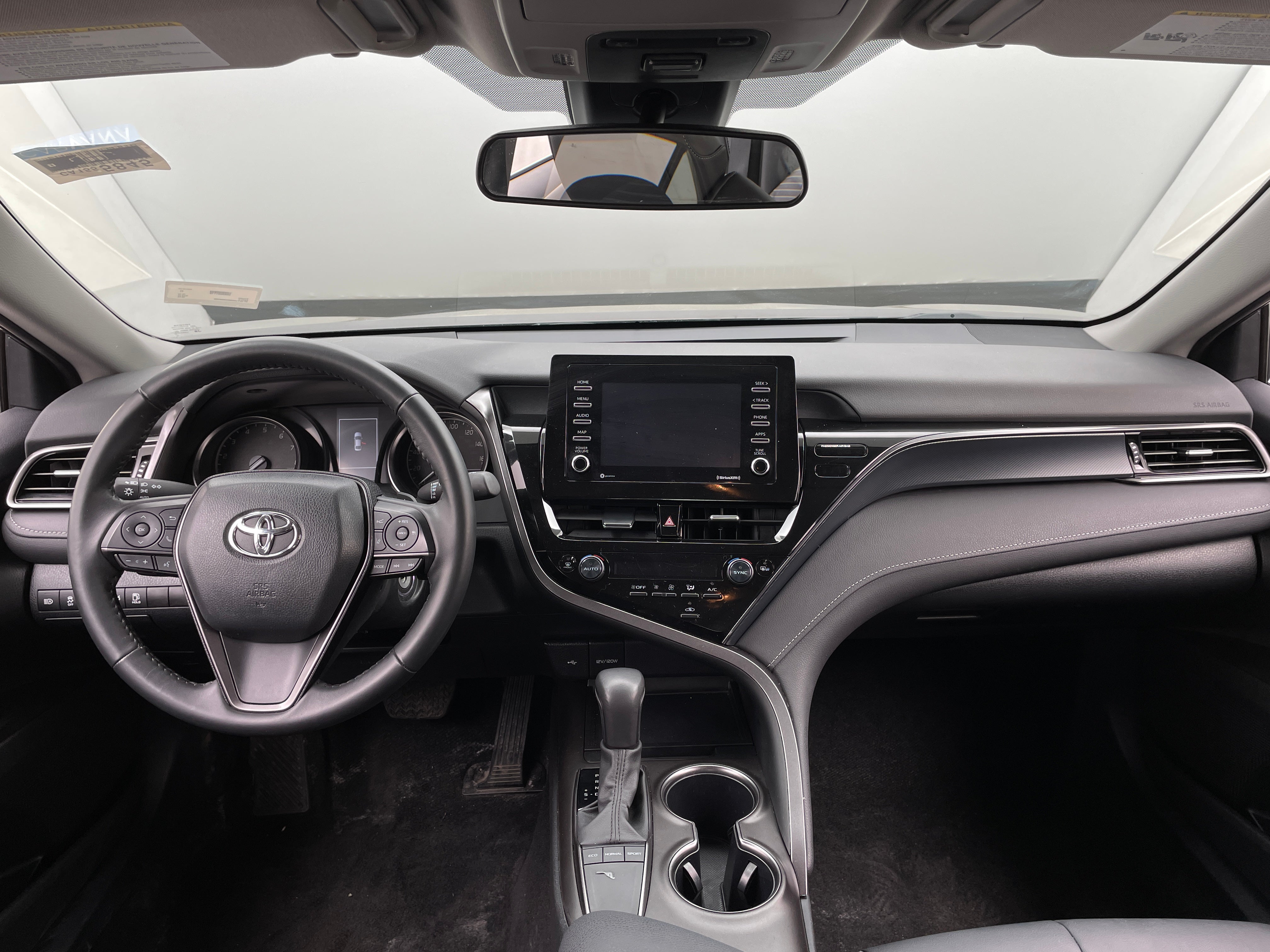 2024 Toyota Camry SE 3