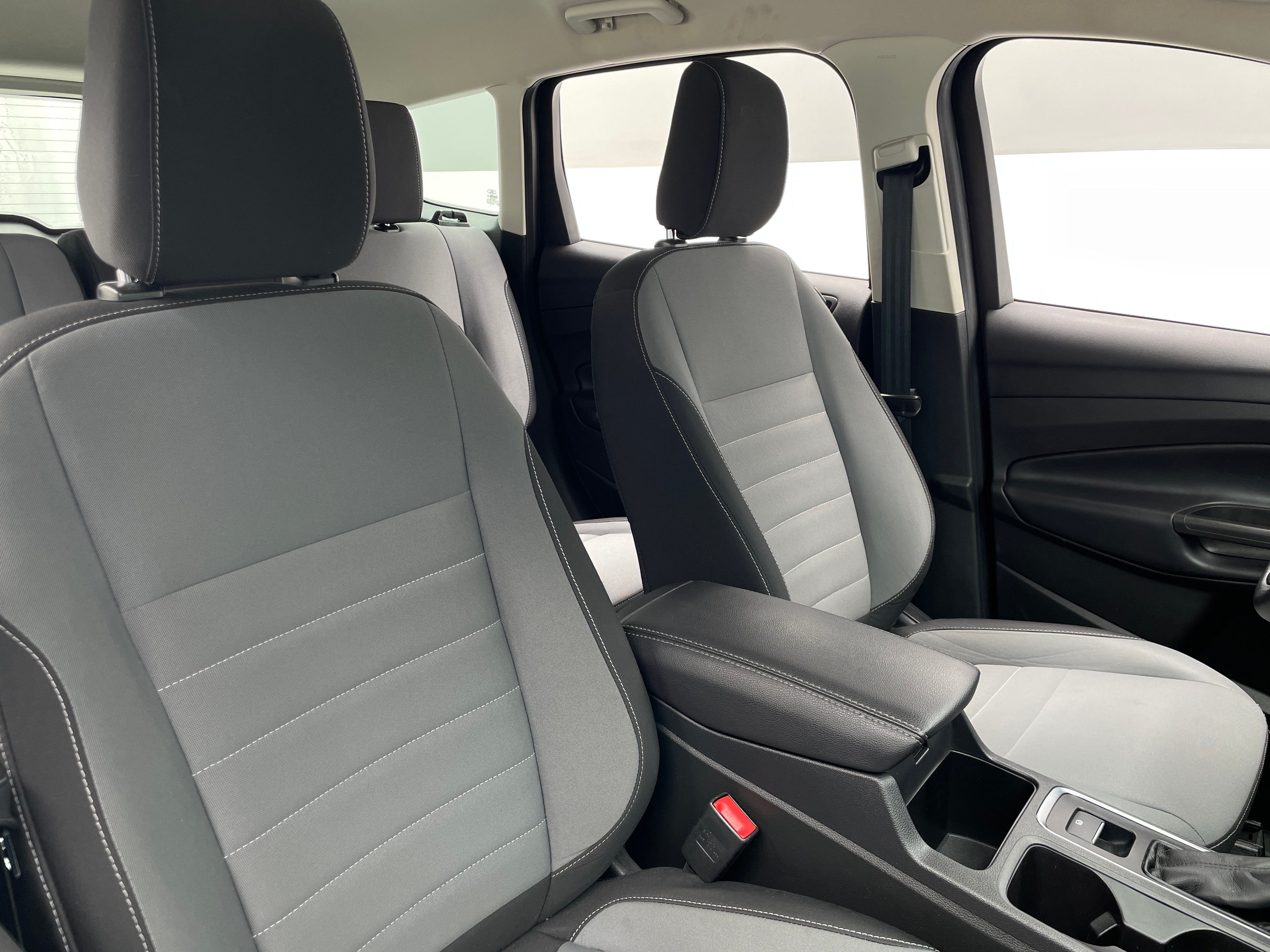 2019 Ford Escape S 2