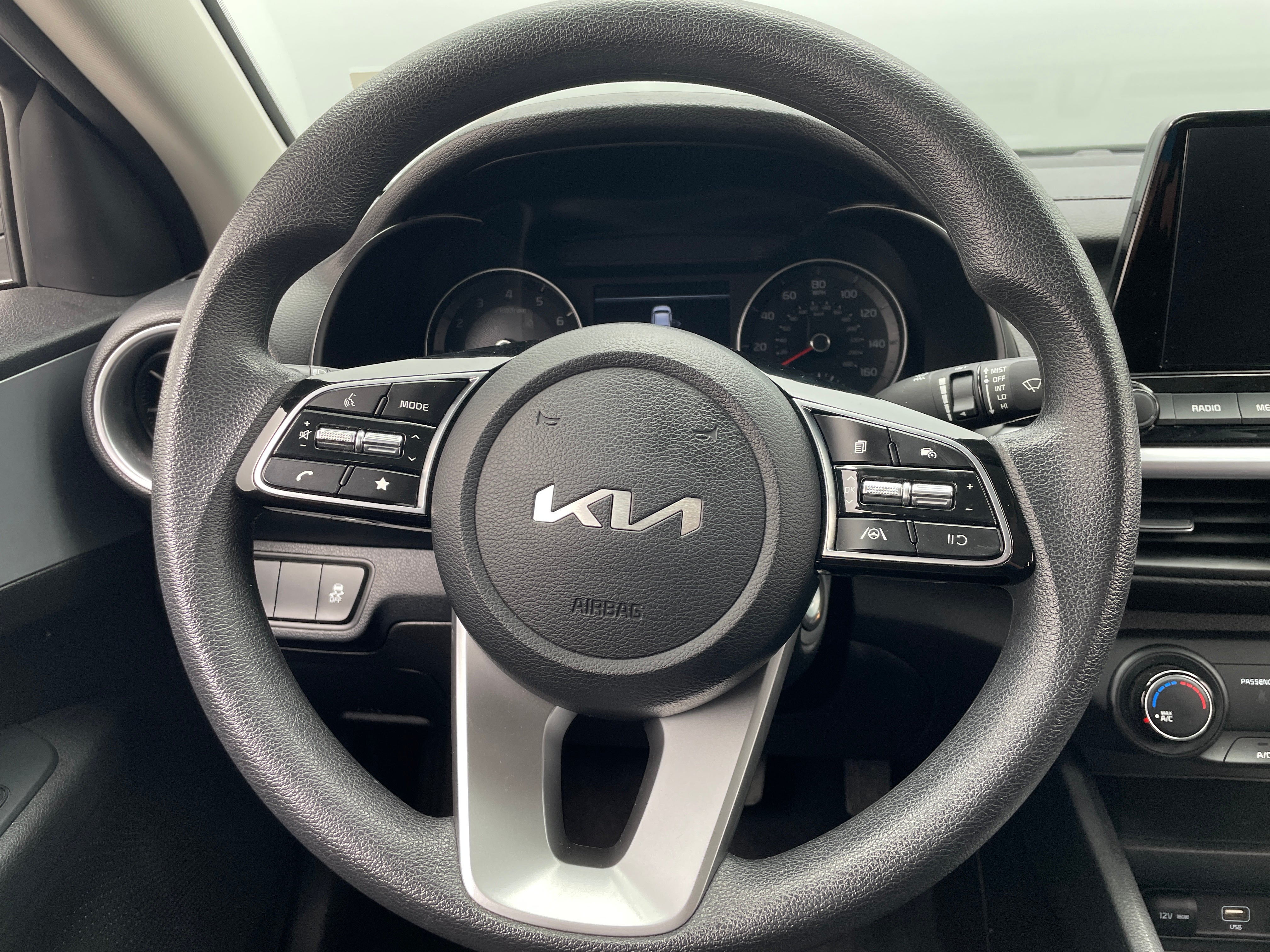 2023 Kia Forte LXS 5