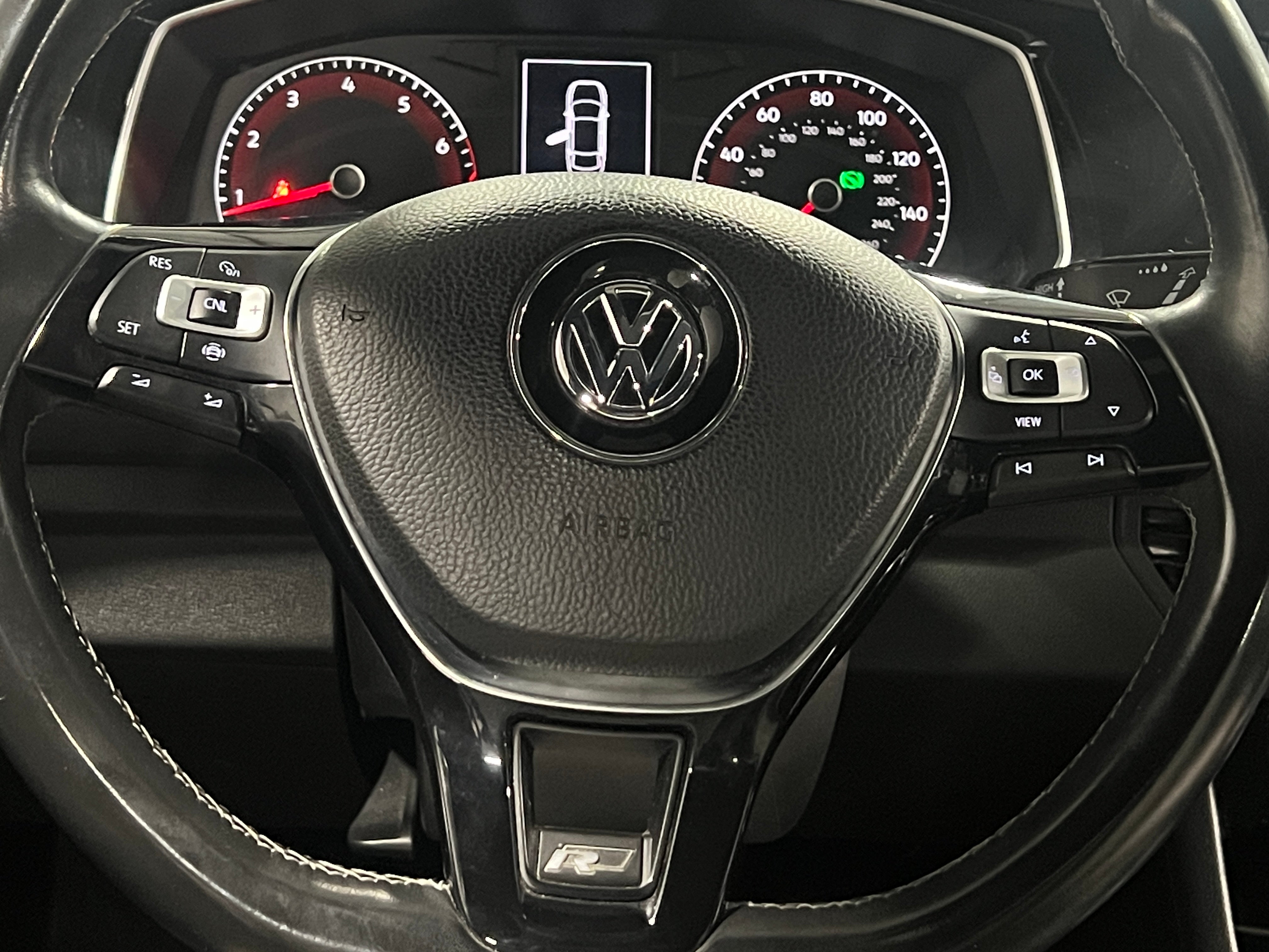 2019 Volkswagen Jetta R-Line 4