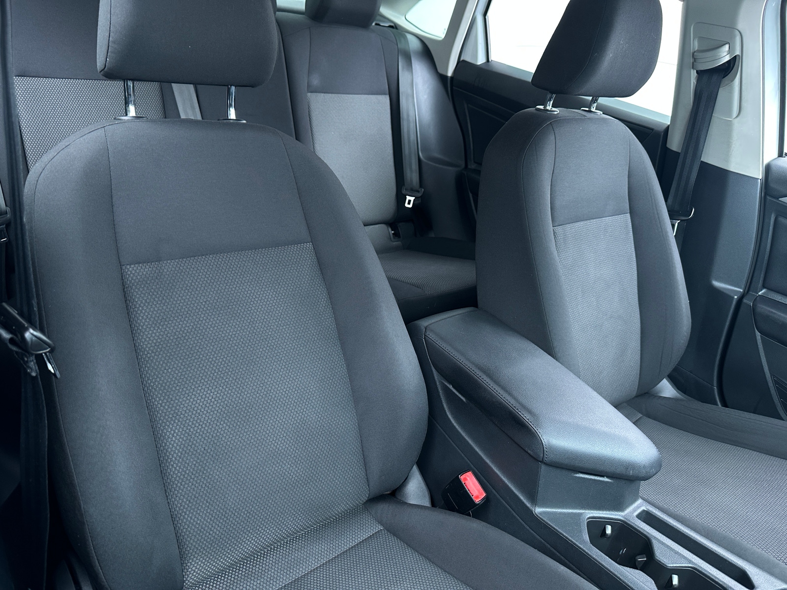 Thumbnail: 2019 Volkswagen Jetta - 2