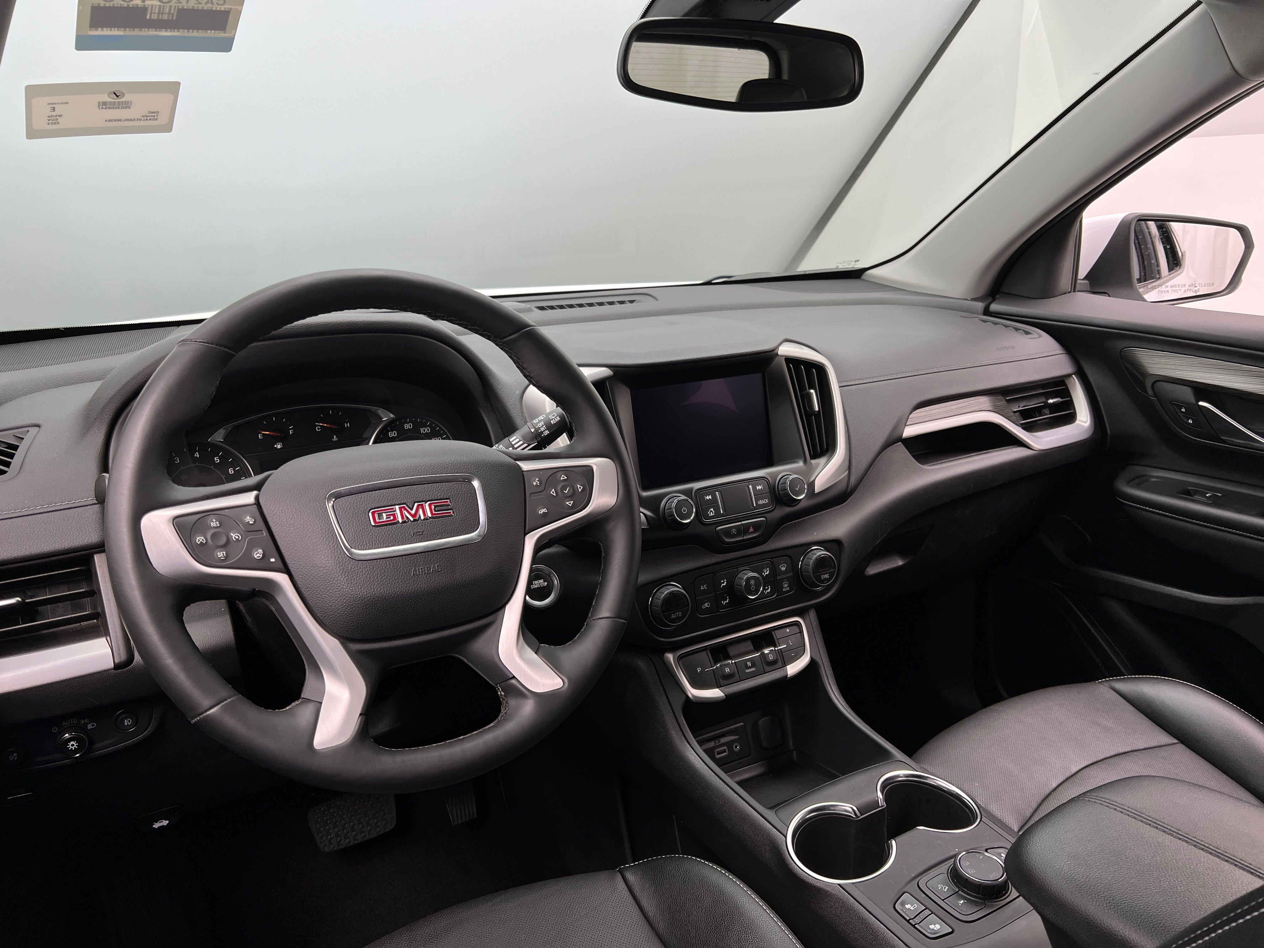 2024 GMC Terrain SLT 2