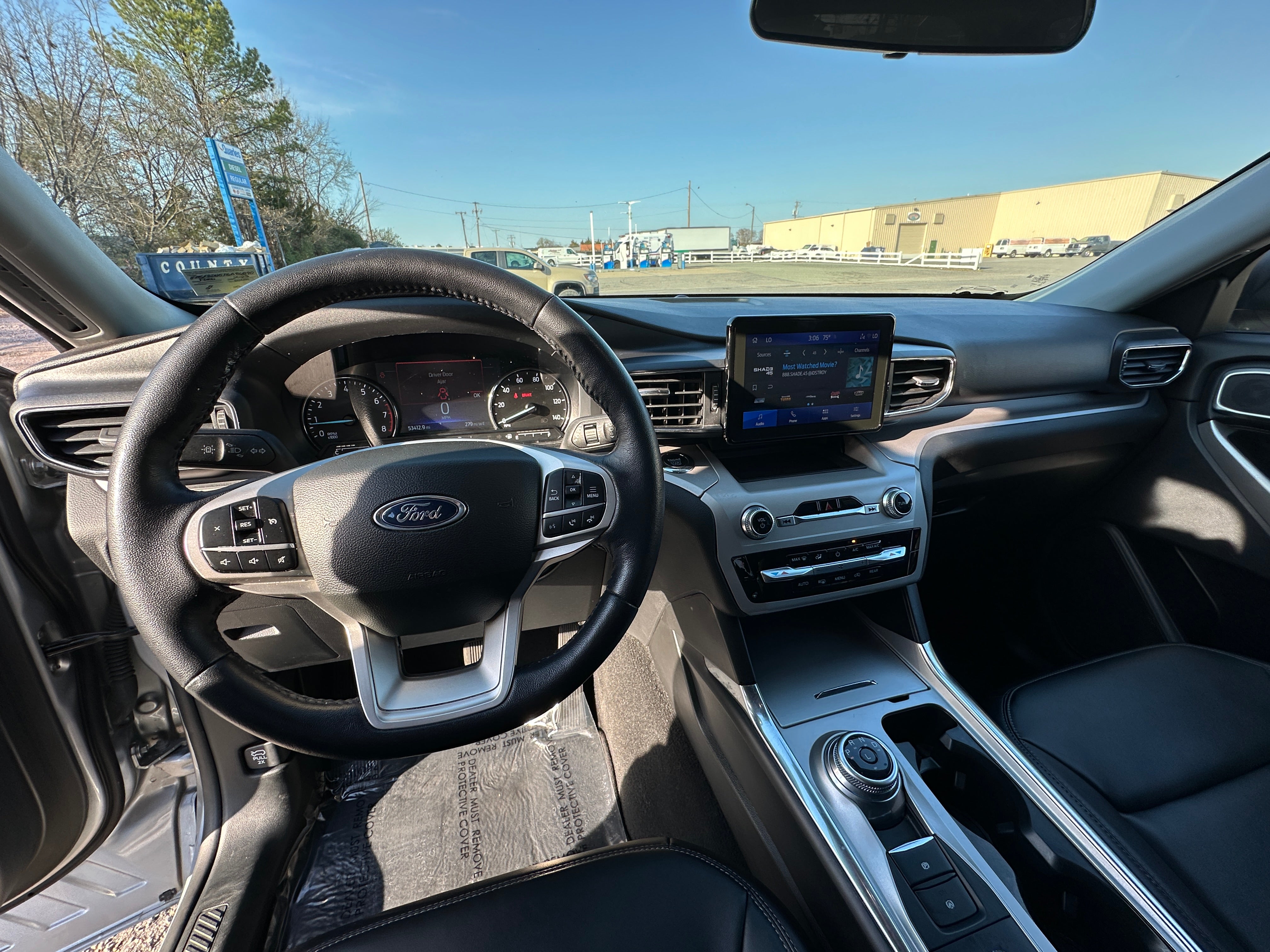 2023 Ford Explorer XLT 3