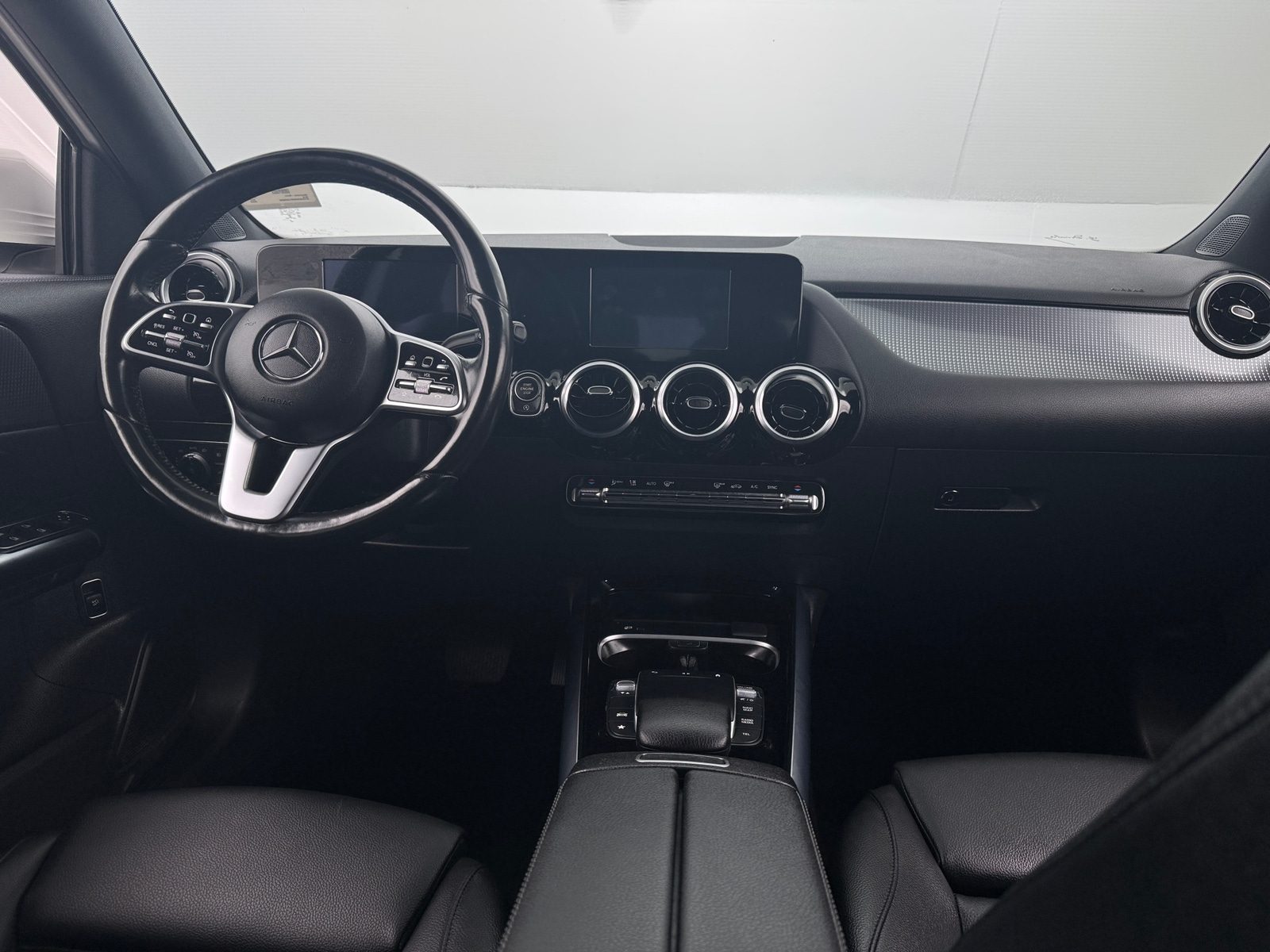 Thumbnail: 2023 Mercedes-Benz GLA - 3