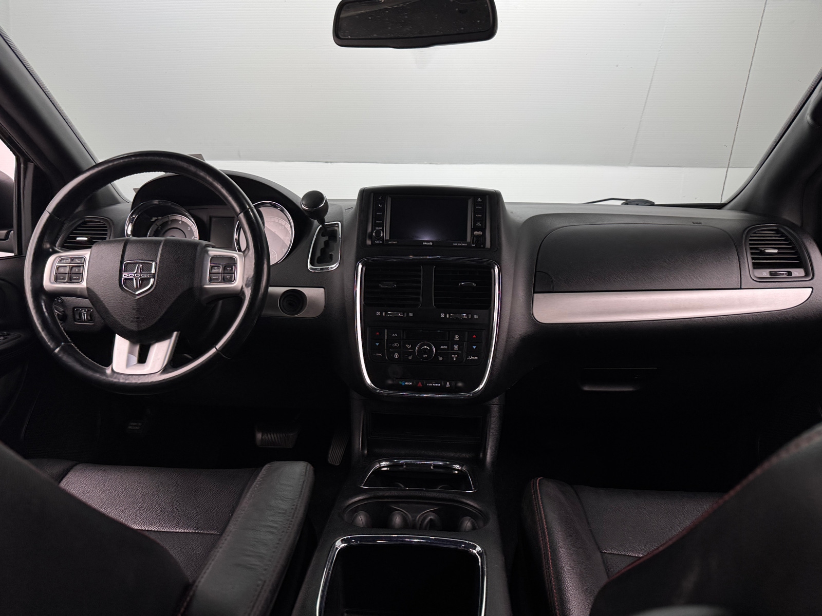Thumbnail: 2020 Dodge Grand Caravan - 2