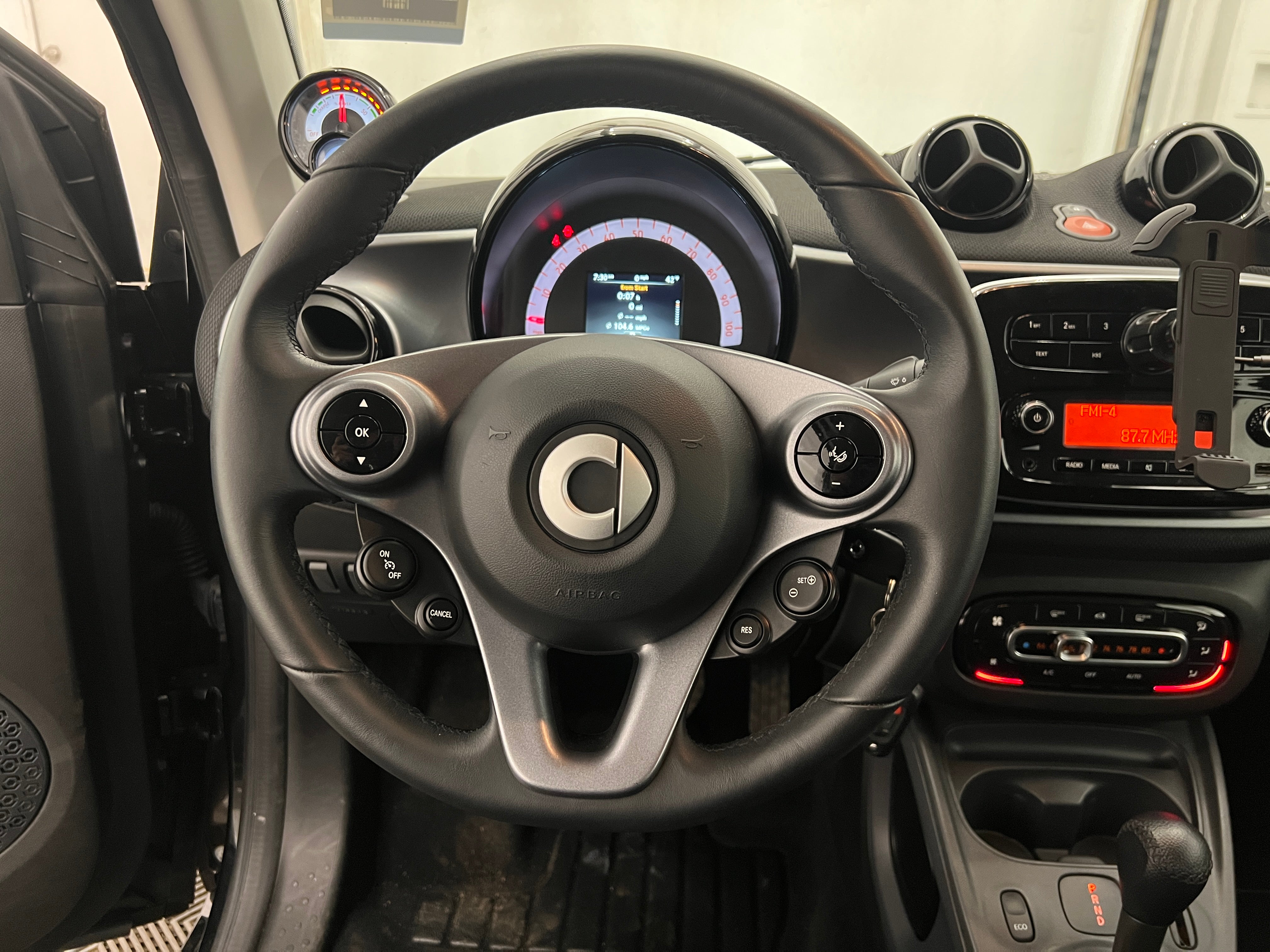 2018 smart fortwo Passion 5