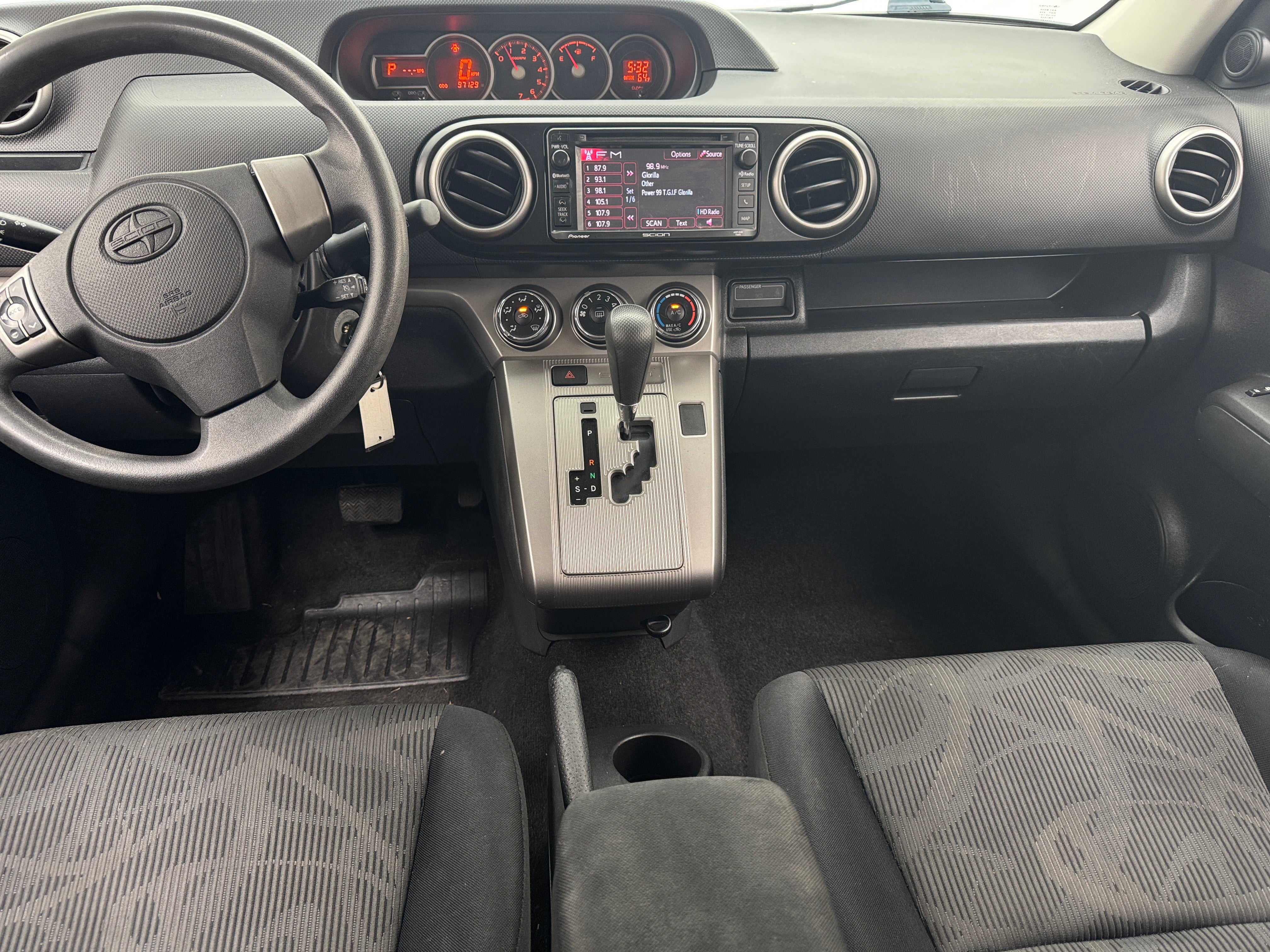 2014 Scion xB Base 3