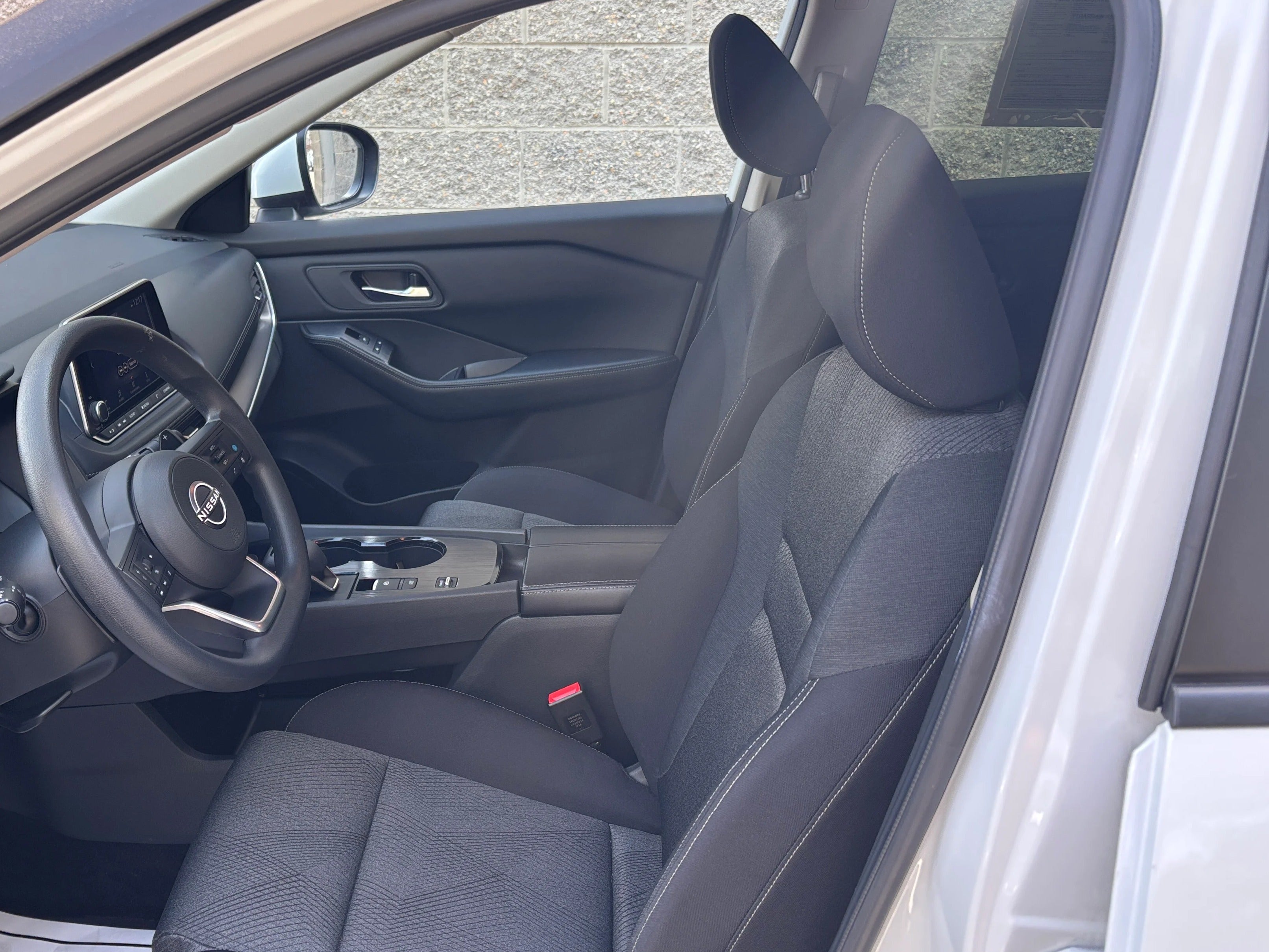 2024 Nissan Rogue SV 2