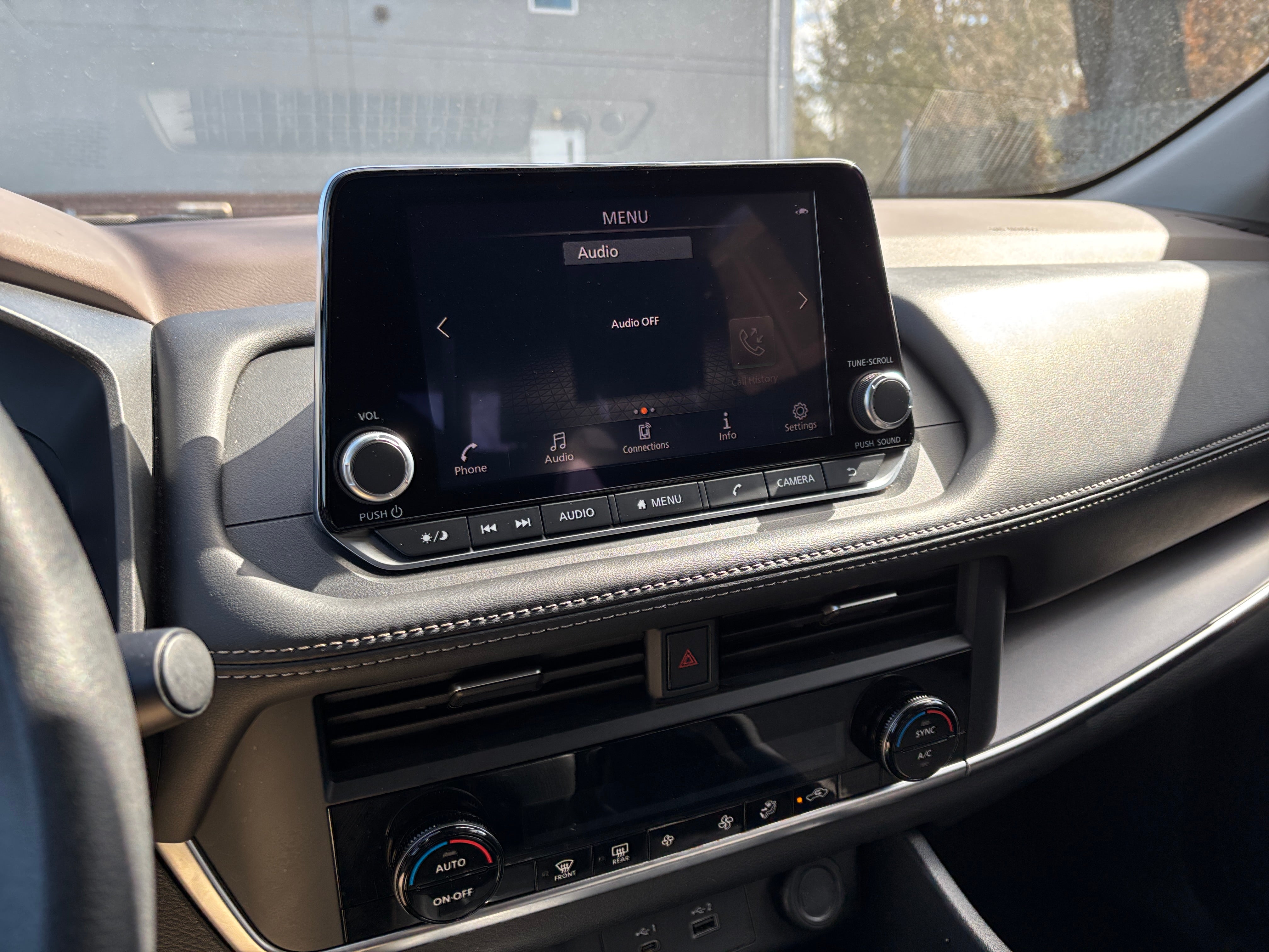 2023 Nissan Rogue SV 4