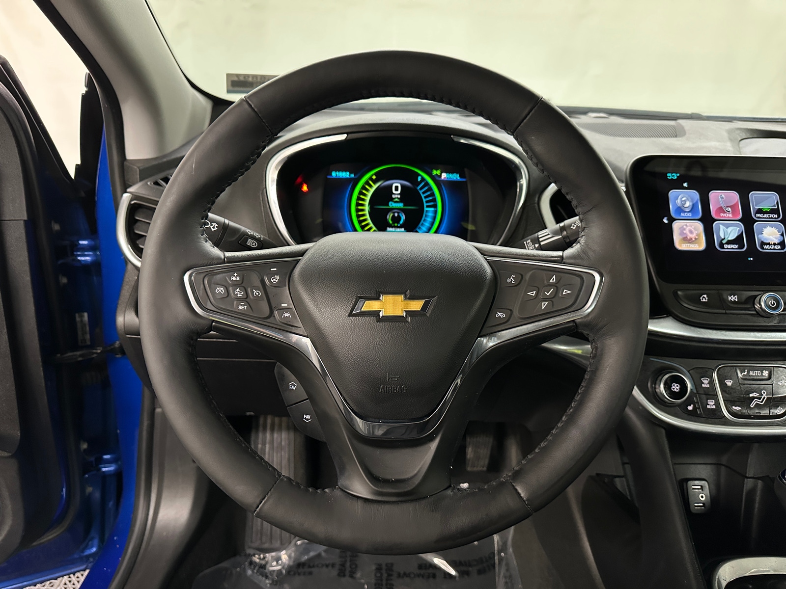 Thumbnail: 2017 Chevrolet Volt - 4