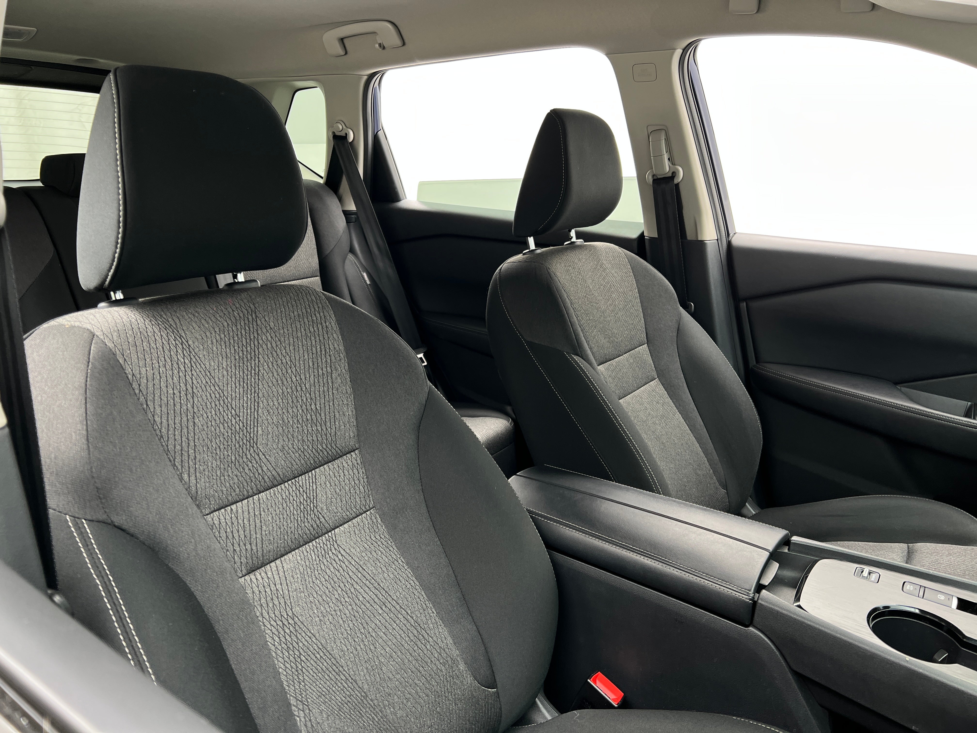 2024 Nissan Rogue SV 2