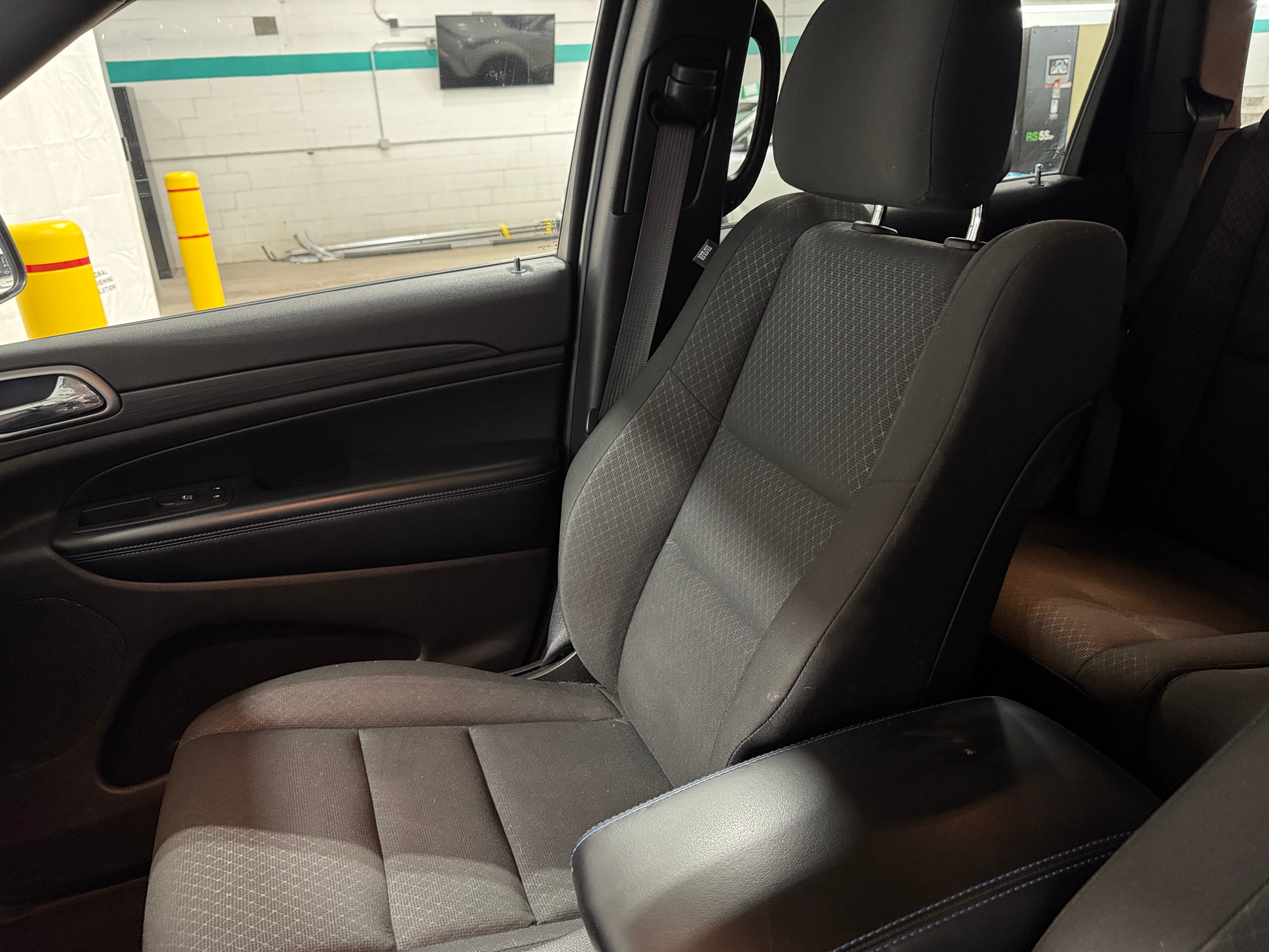 2019 Jeep Grand Cherokee Upland 2