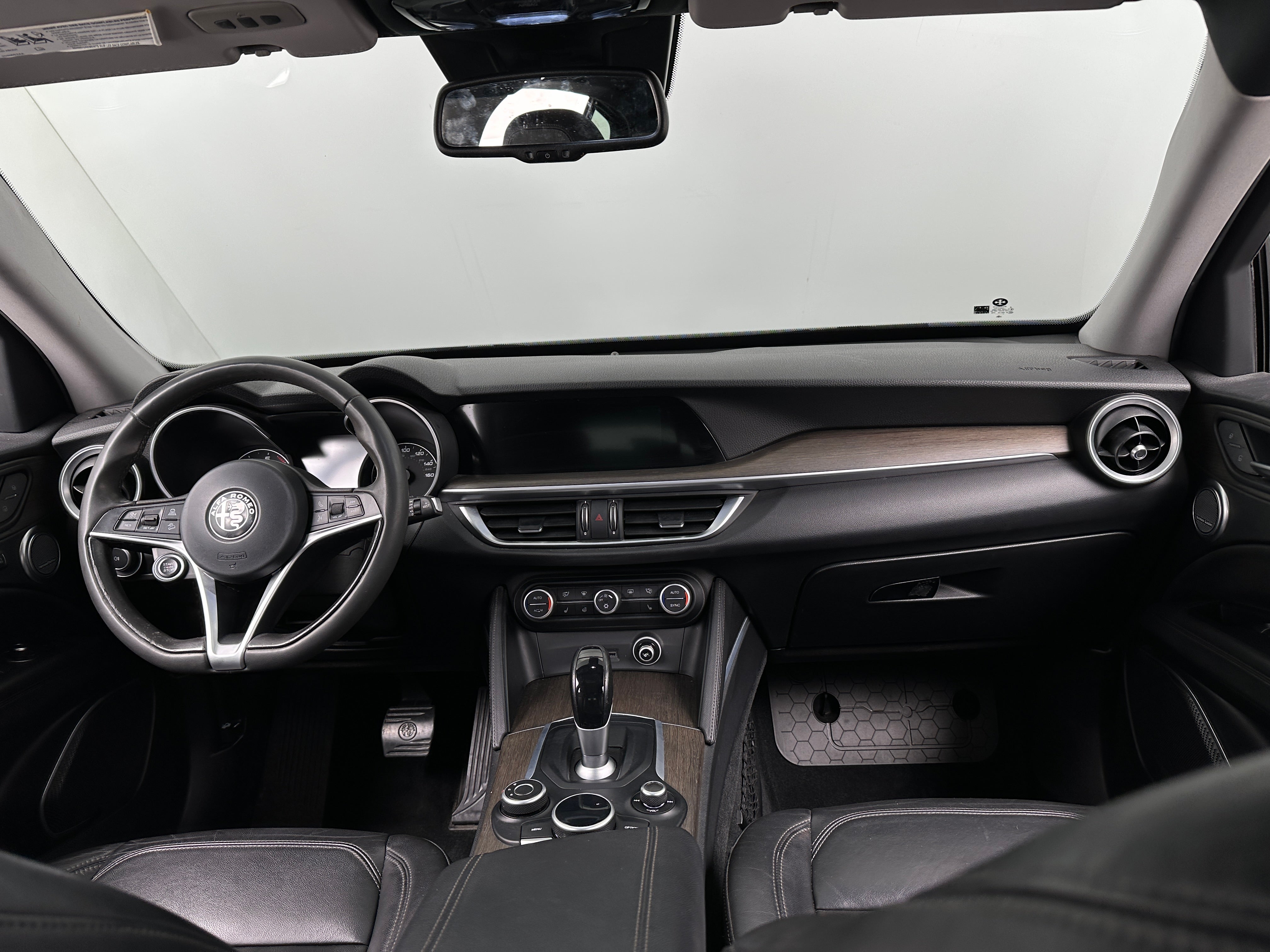 2018 Alfa Romeo Stelvio Ti 2