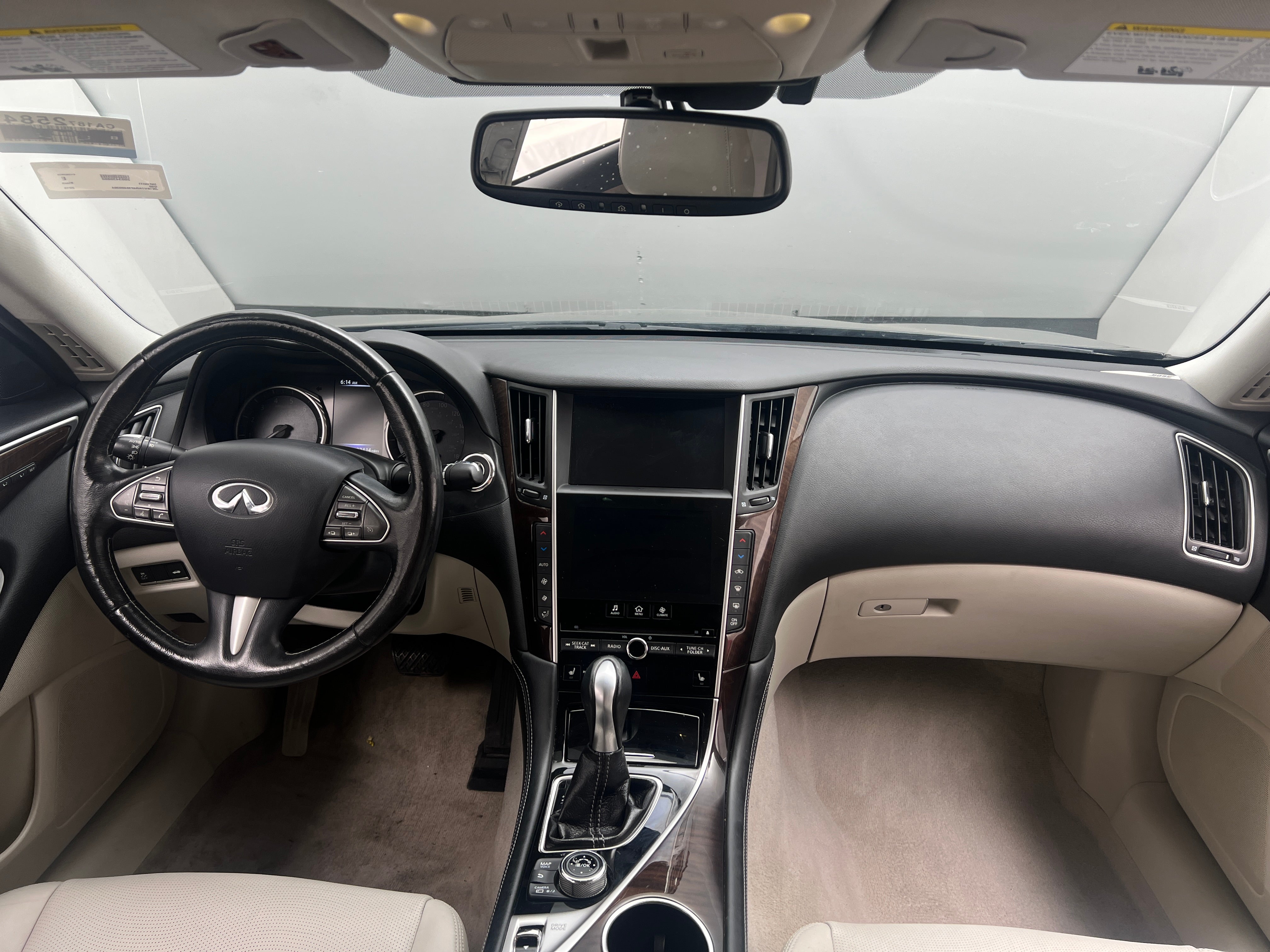 2015 INFINITI Q50 Premium 2