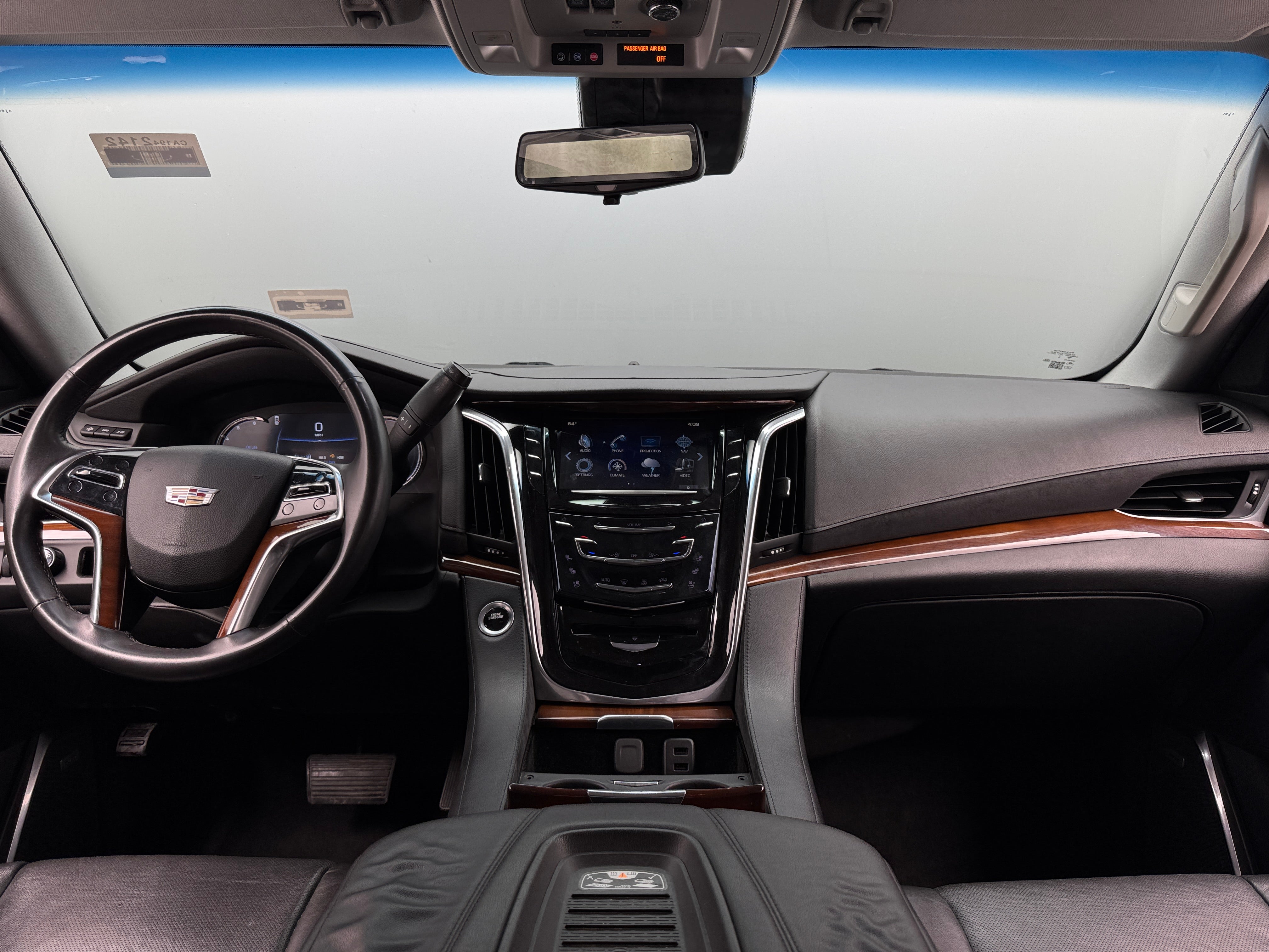 2018 Cadillac Escalade ESV Luxury 2