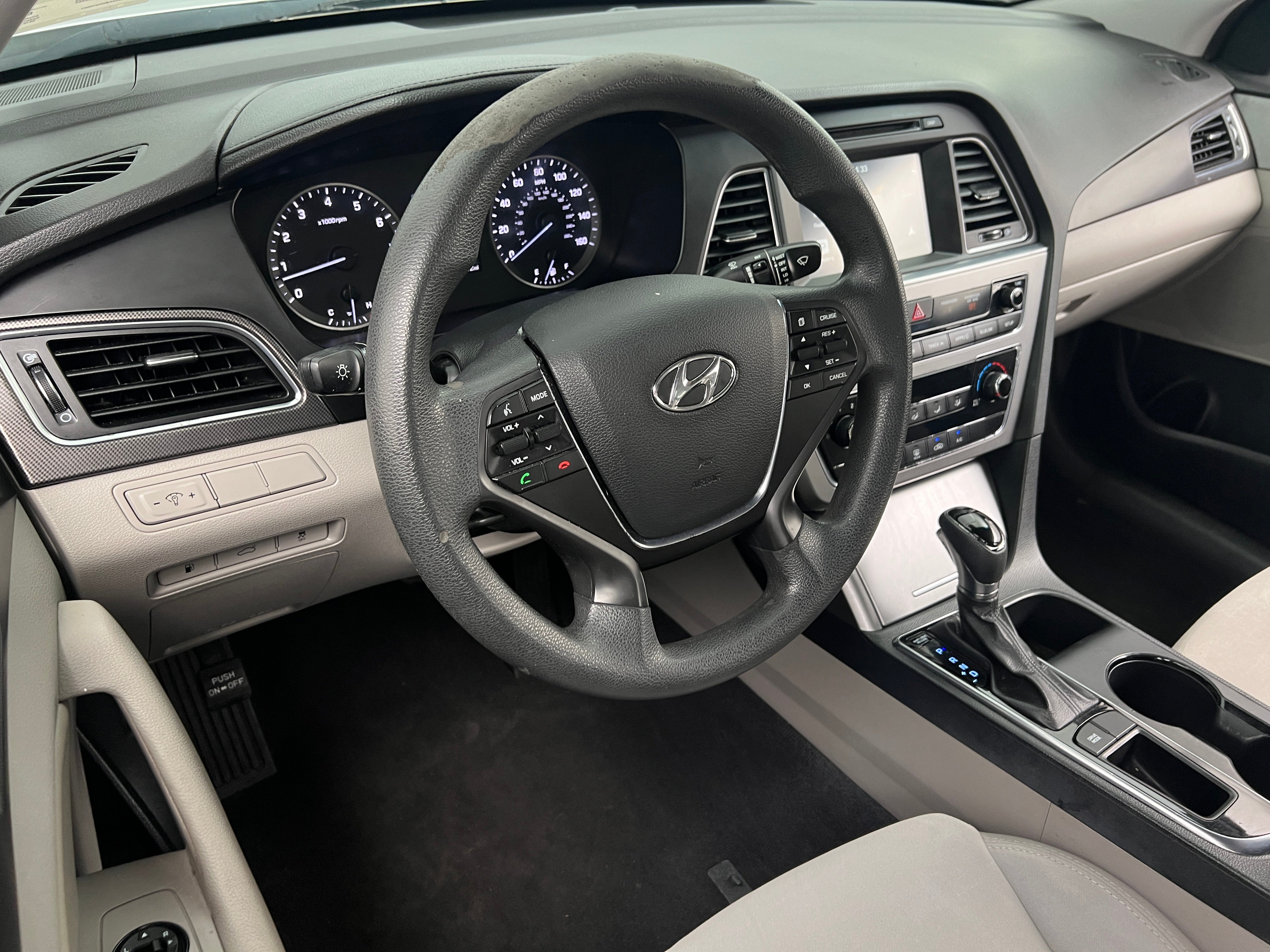 2016 Hyundai Sonata Sport 3