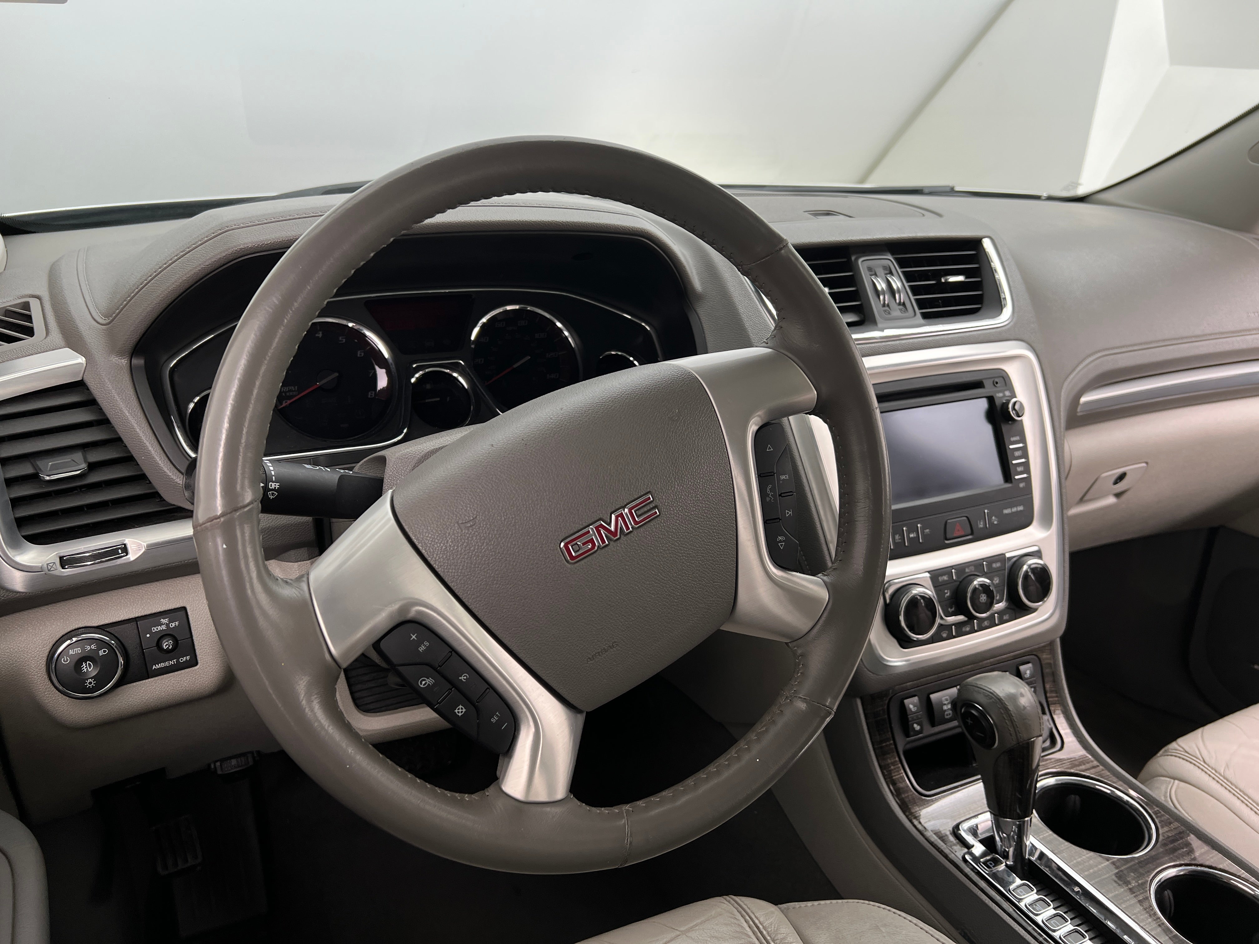 2017 GMC Acadia  4