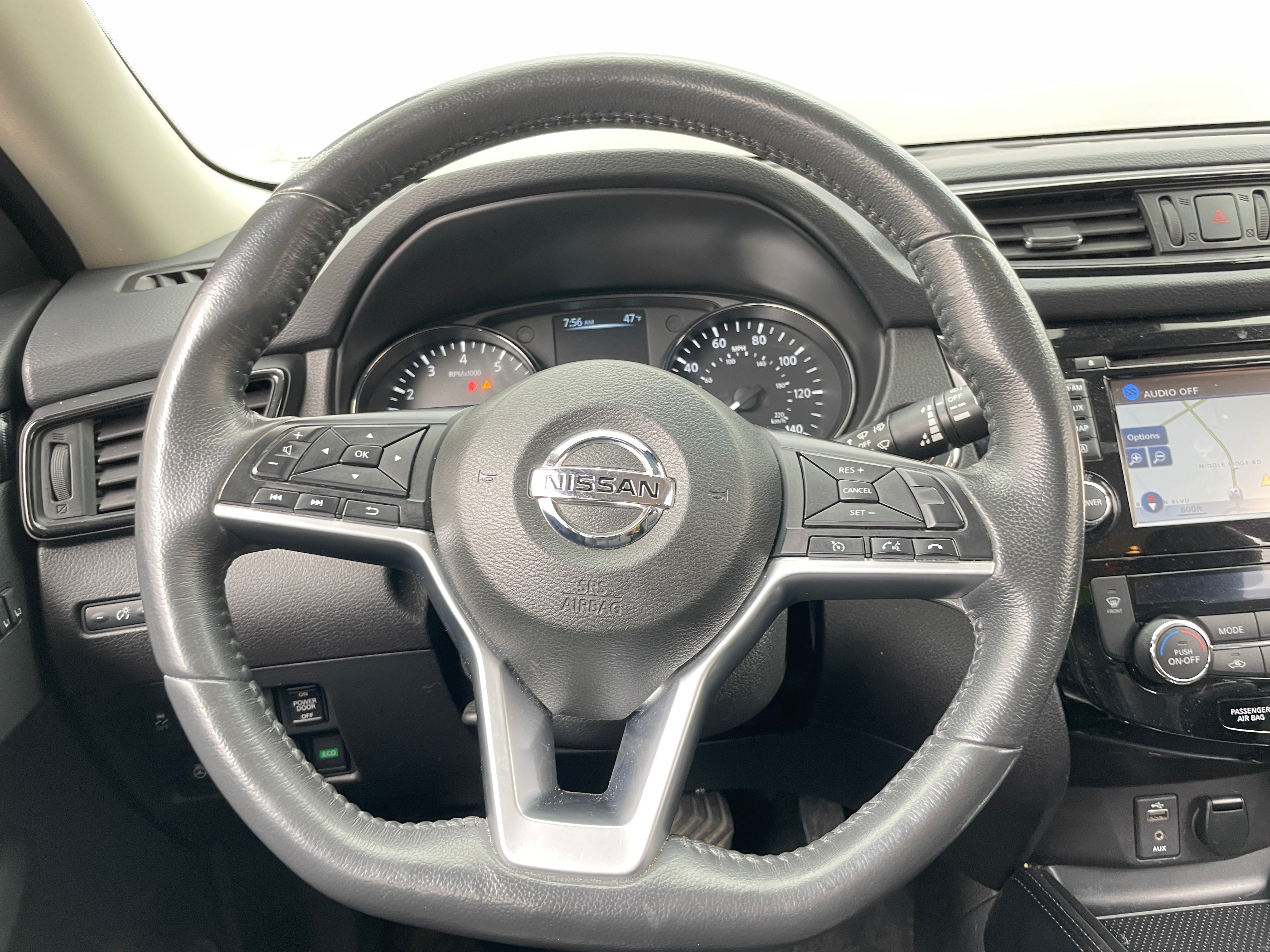 2017 Nissan Rogue SL 4