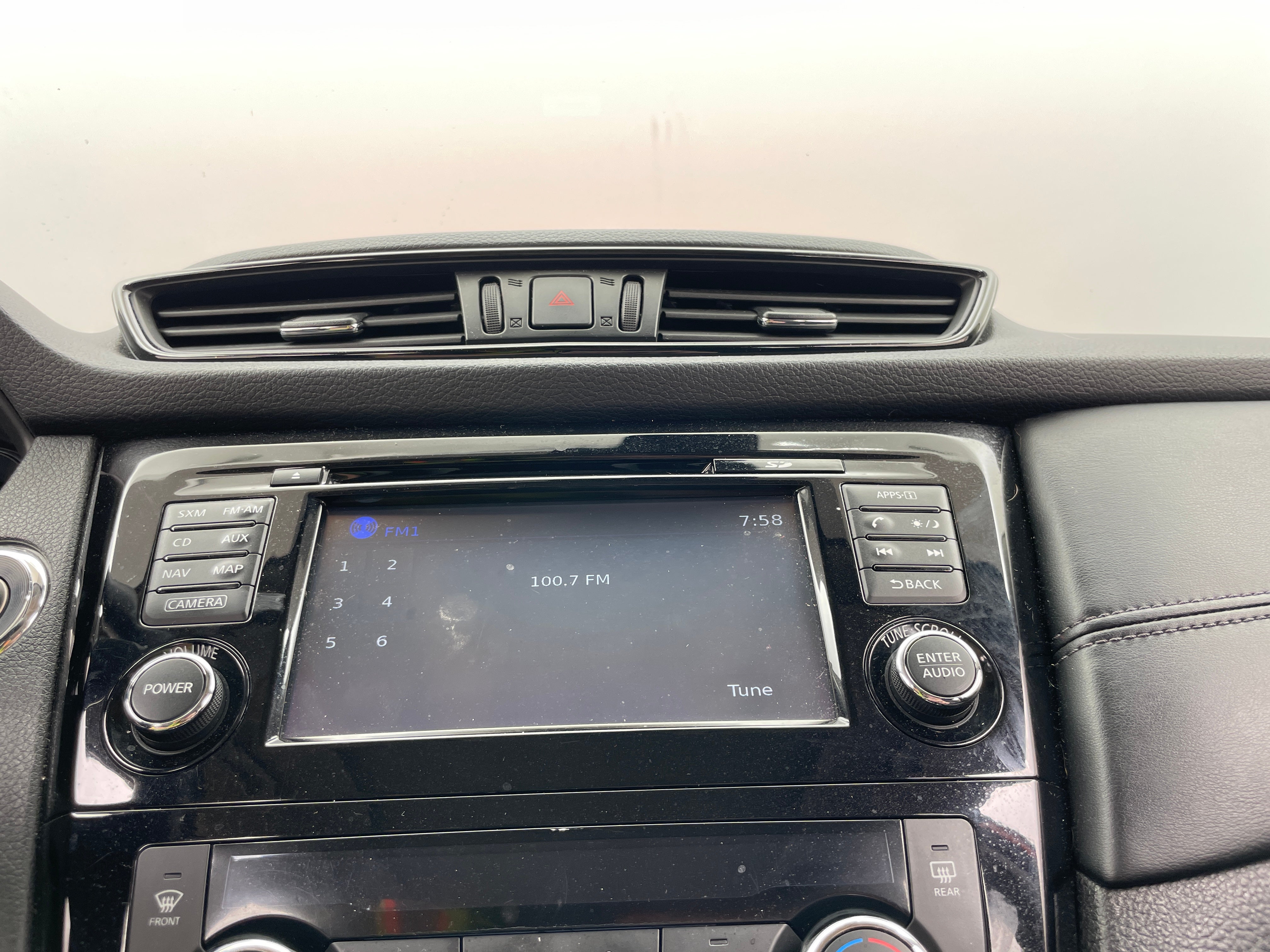 2017 Nissan Rogue SL 3