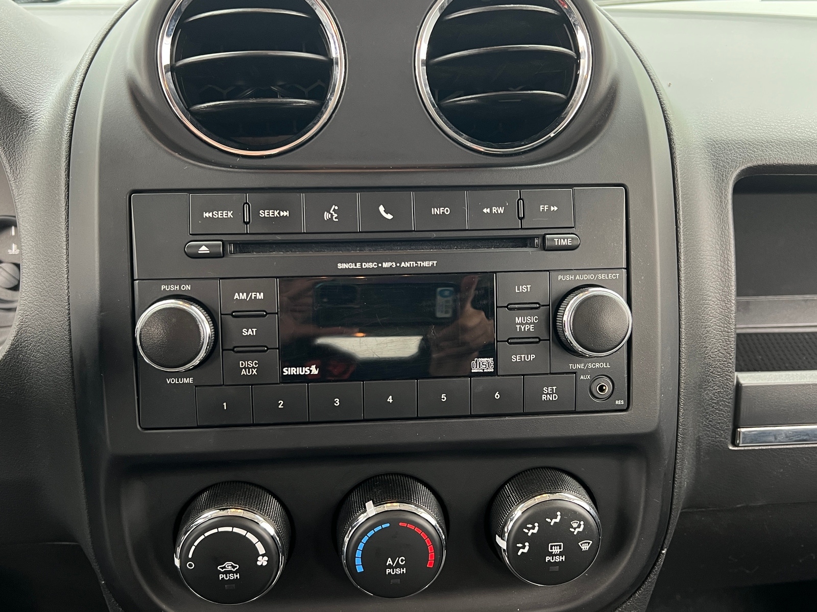 Thumbnail: 2014 Jeep Patriot - 4