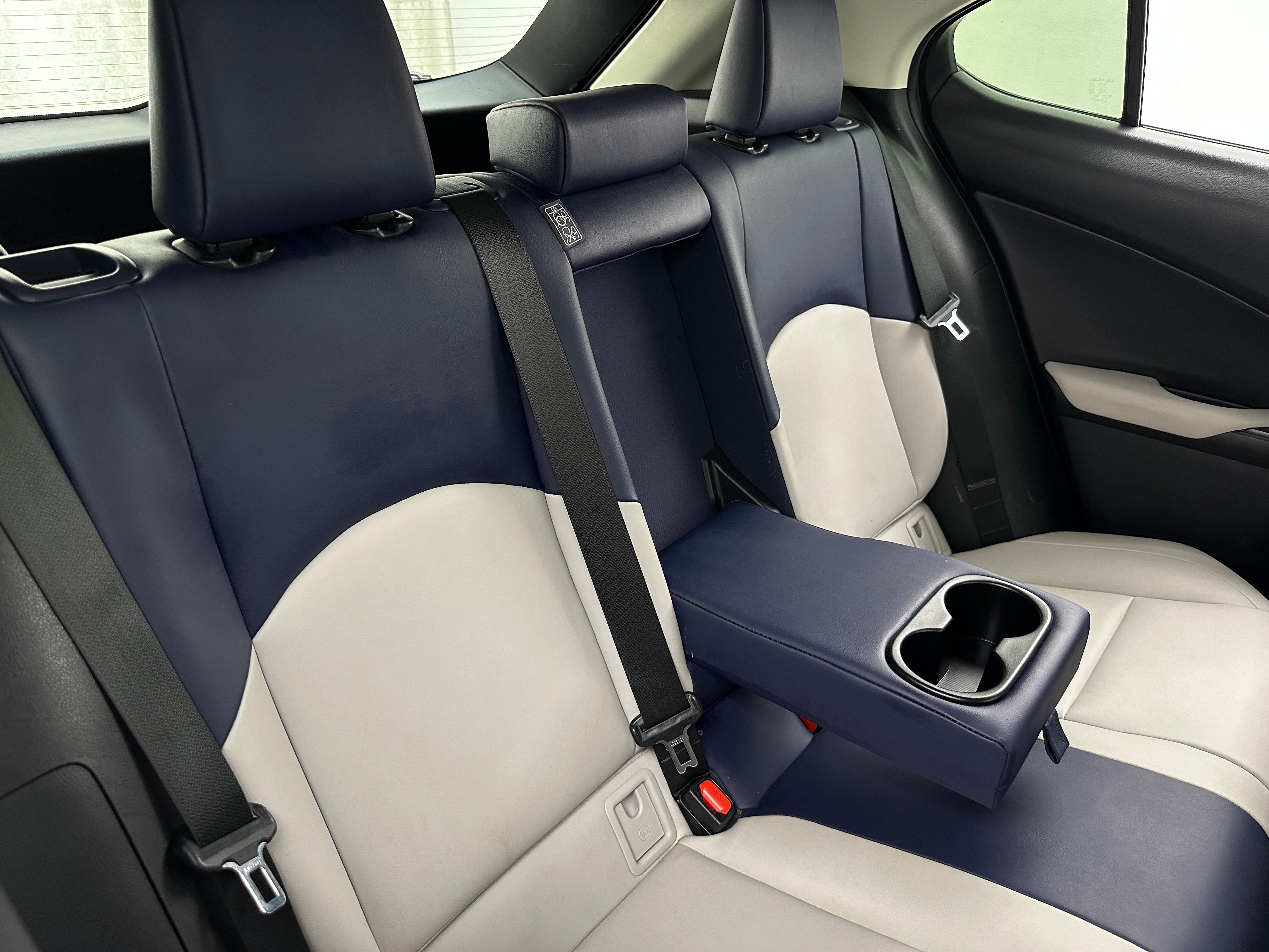 2019 Lexus UX 200 6