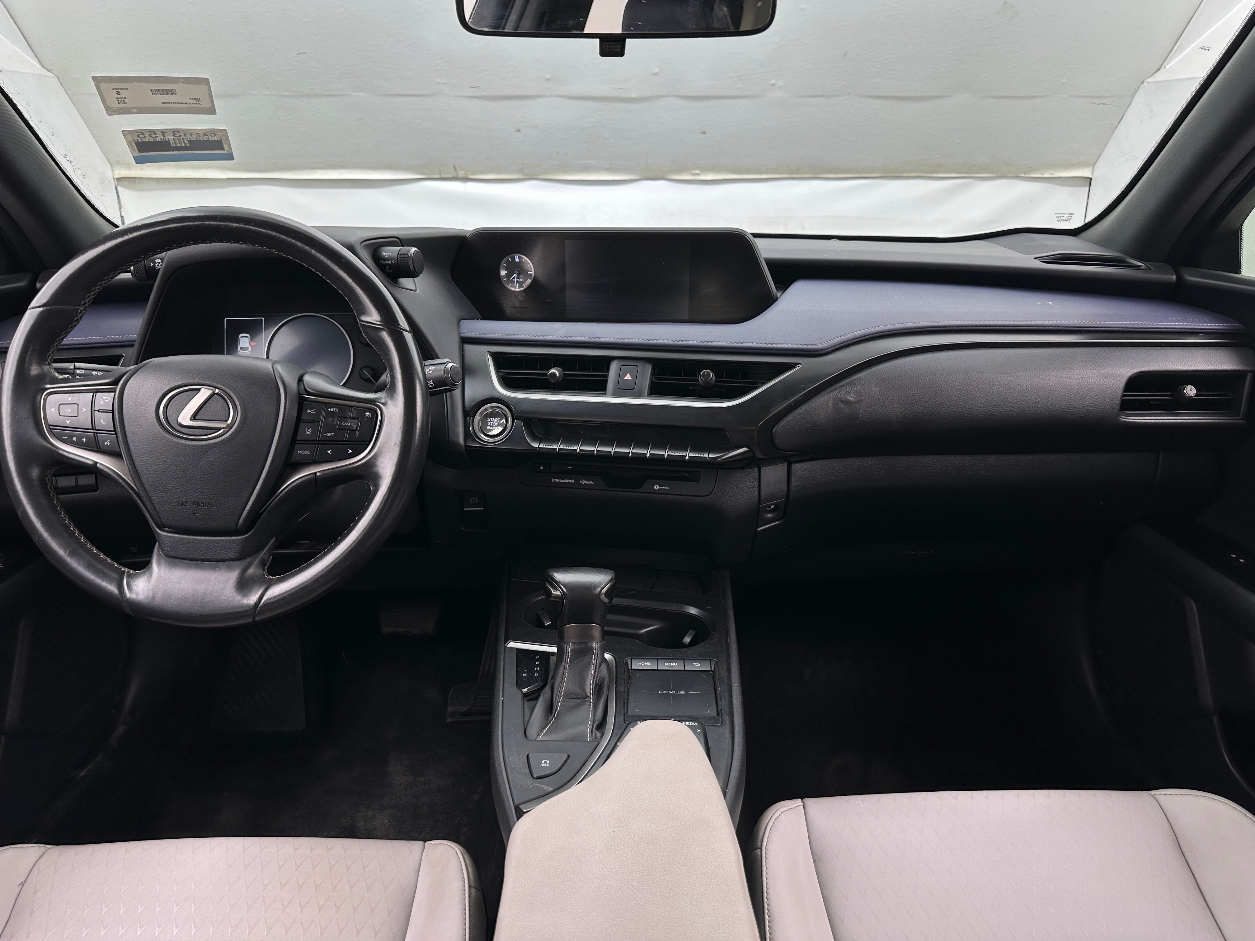 2019 Lexus UX 200 3
