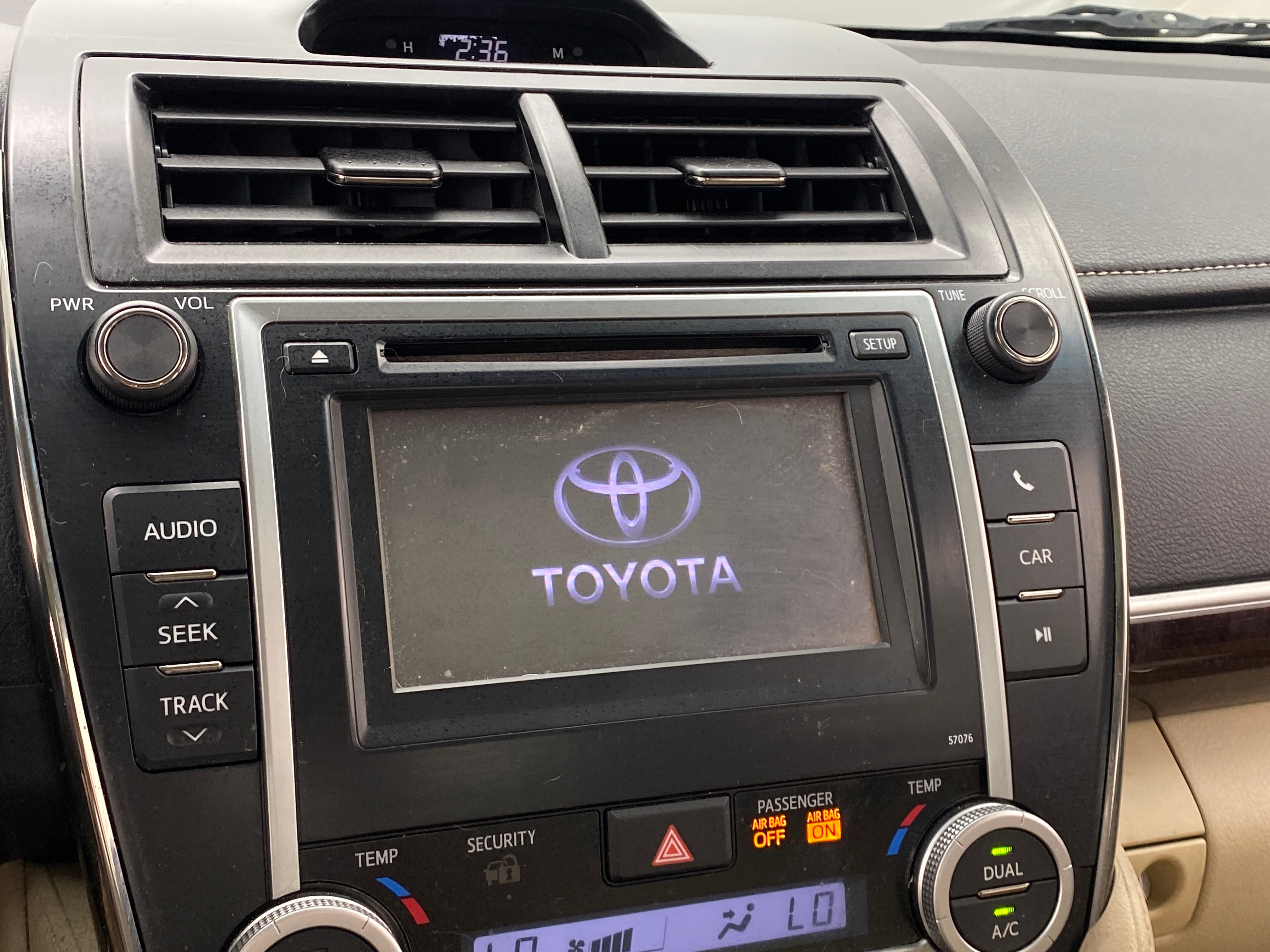 2014 Toyota Camry XLE 4