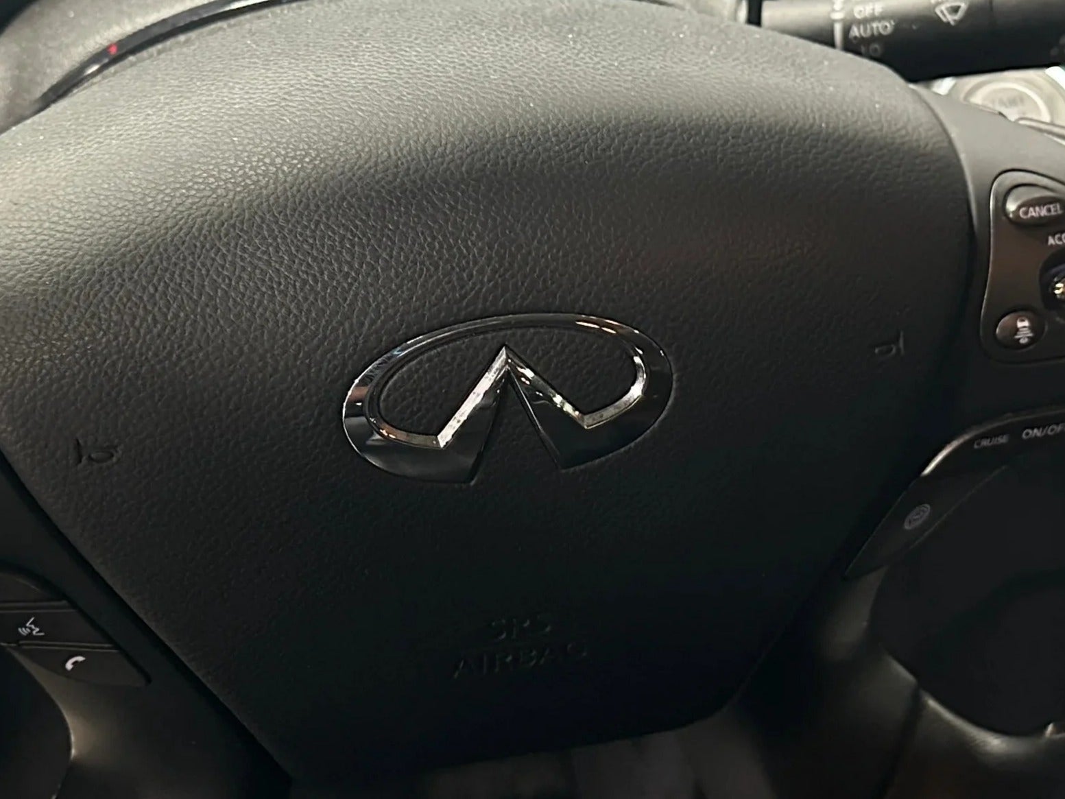 2015 INFINITI Q70  4