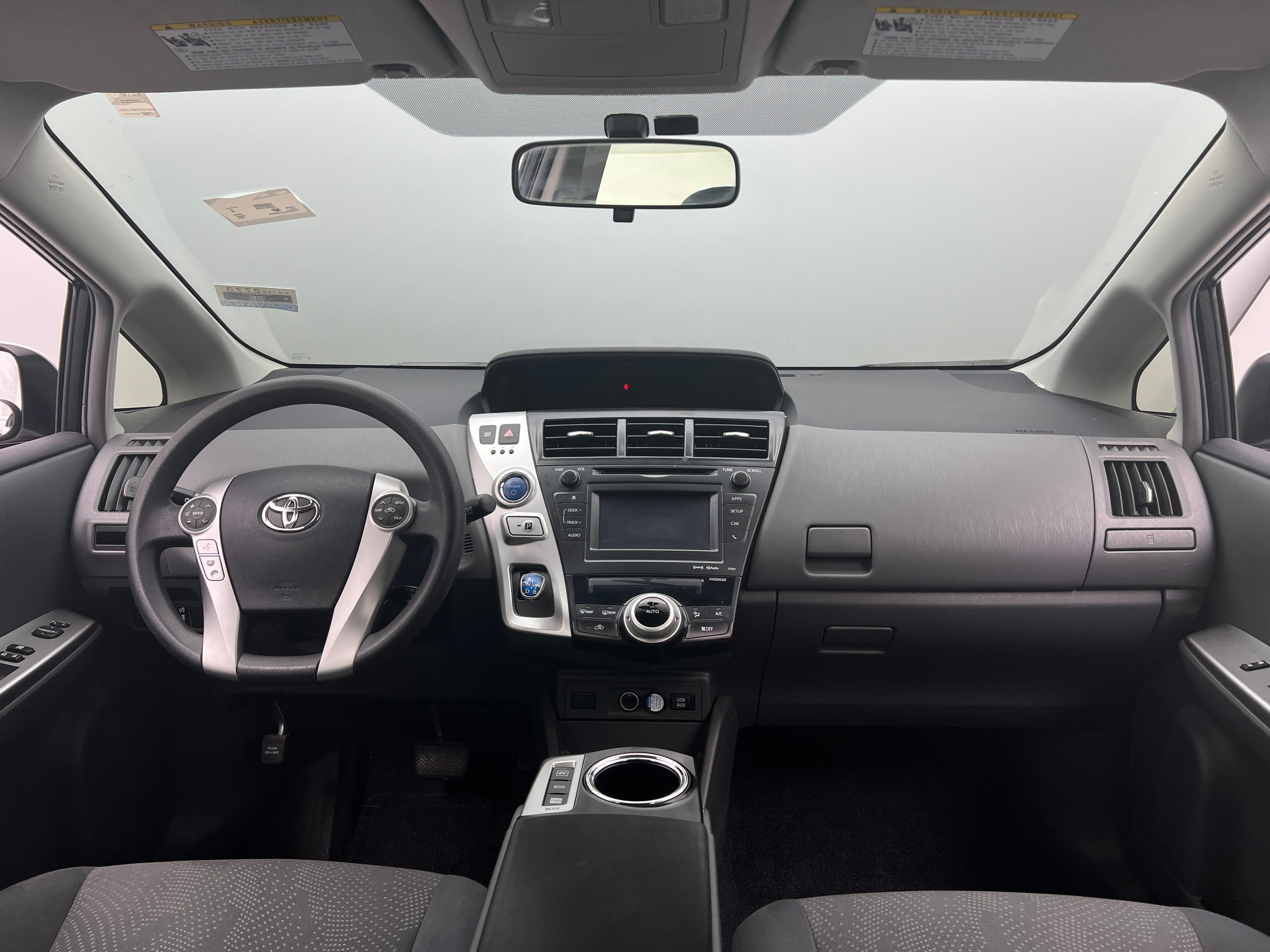 2014 Toyota Prius v Three 3