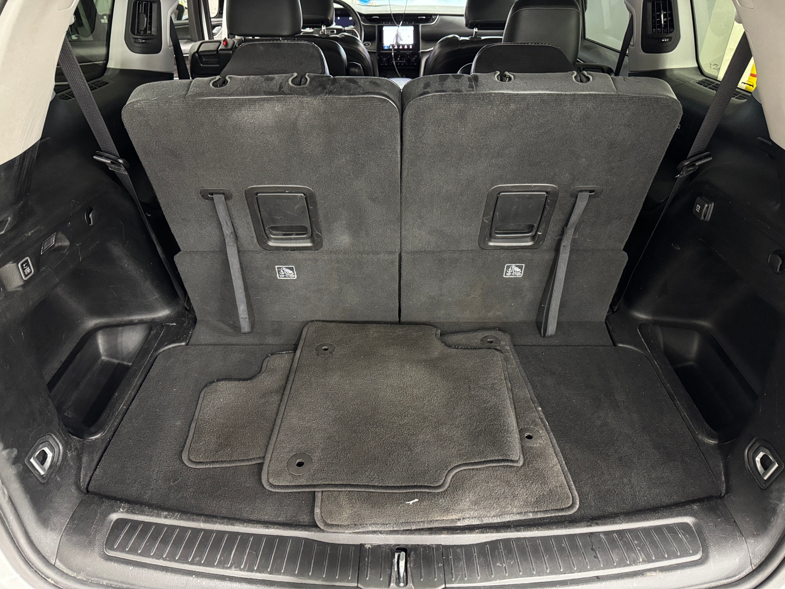 Thumbnail: 2022 Jeep Grand Cherokee L - 6