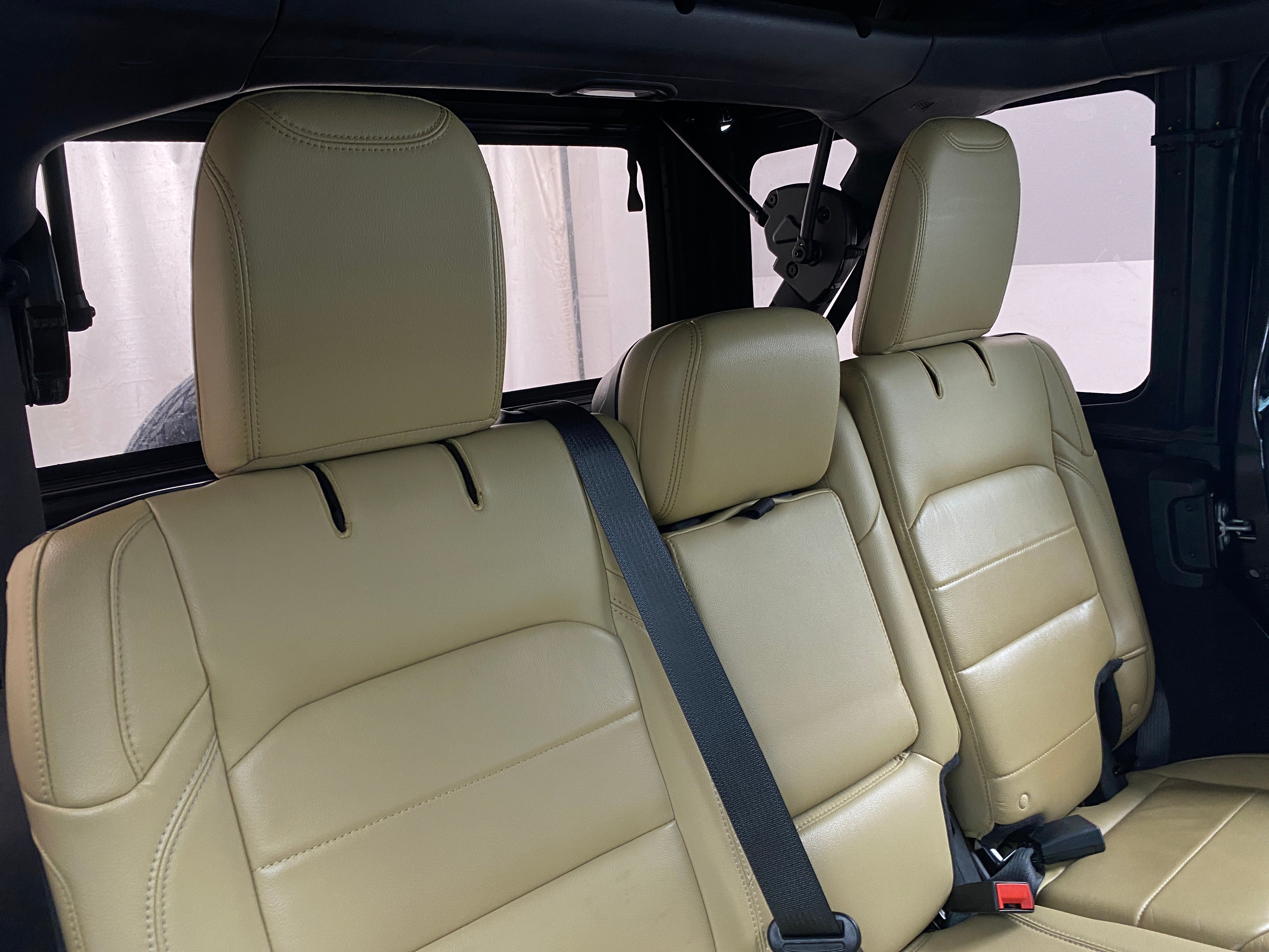 2018 Jeep Wrangler Unlimited Sahara 5