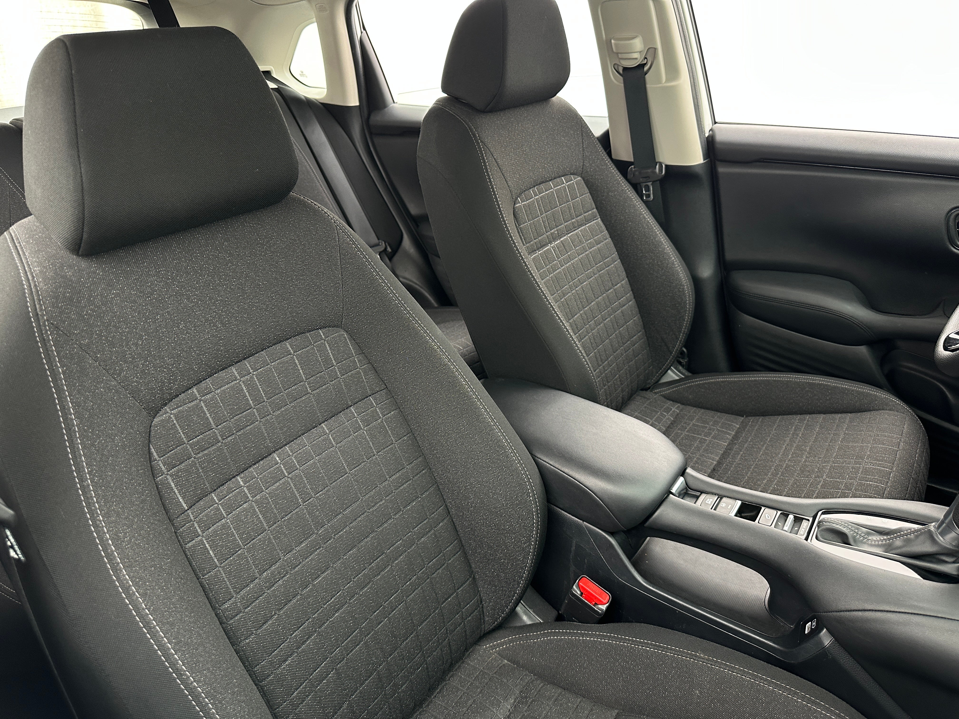 2023 Honda HR-V LX 2