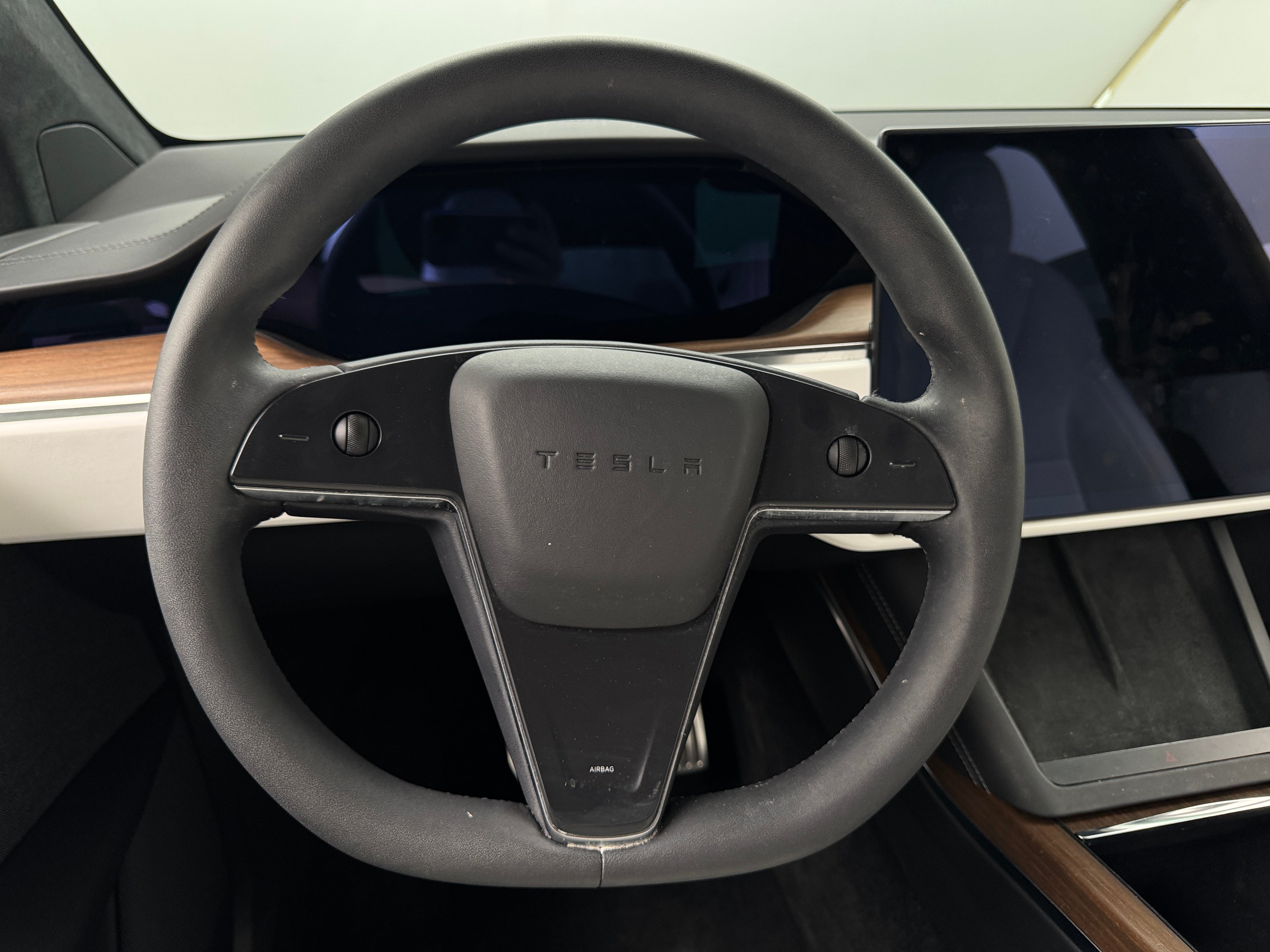 2023 Tesla Model X Standard Range 4