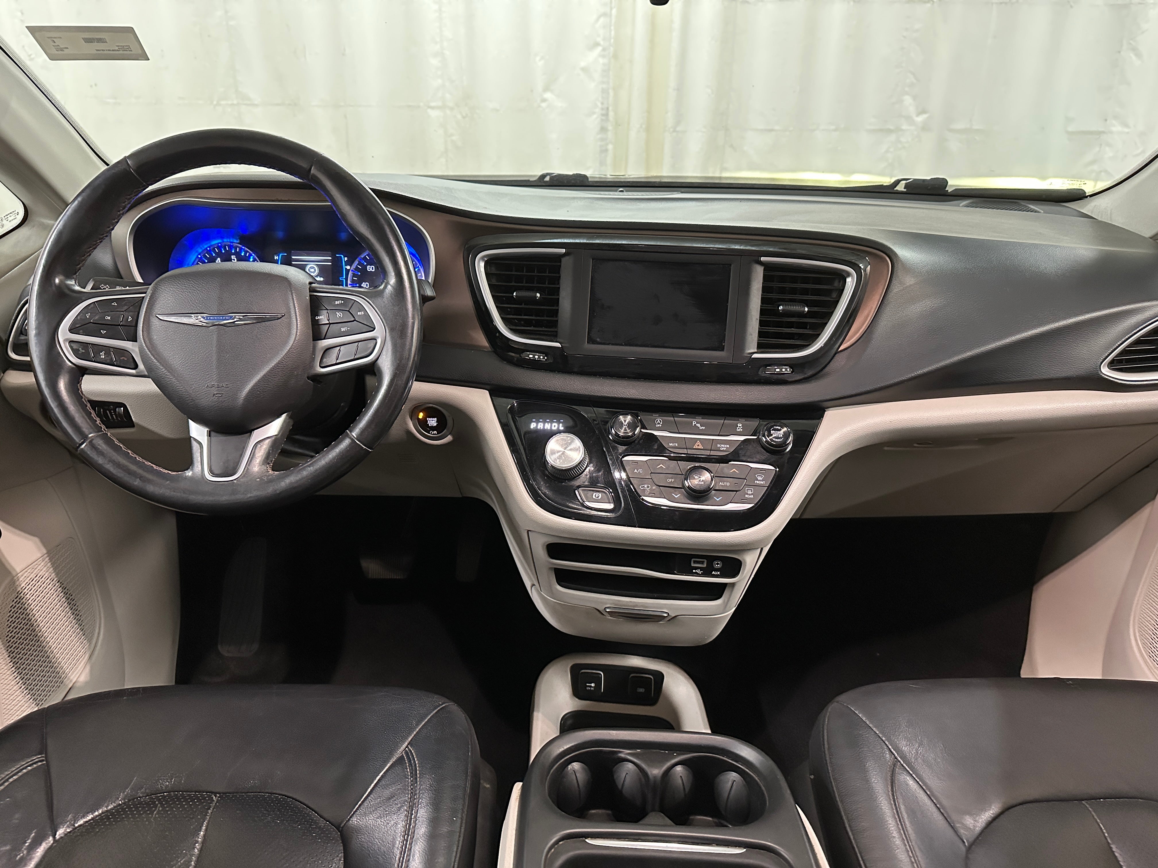 2018 Chrysler Pacifica Touring L 2