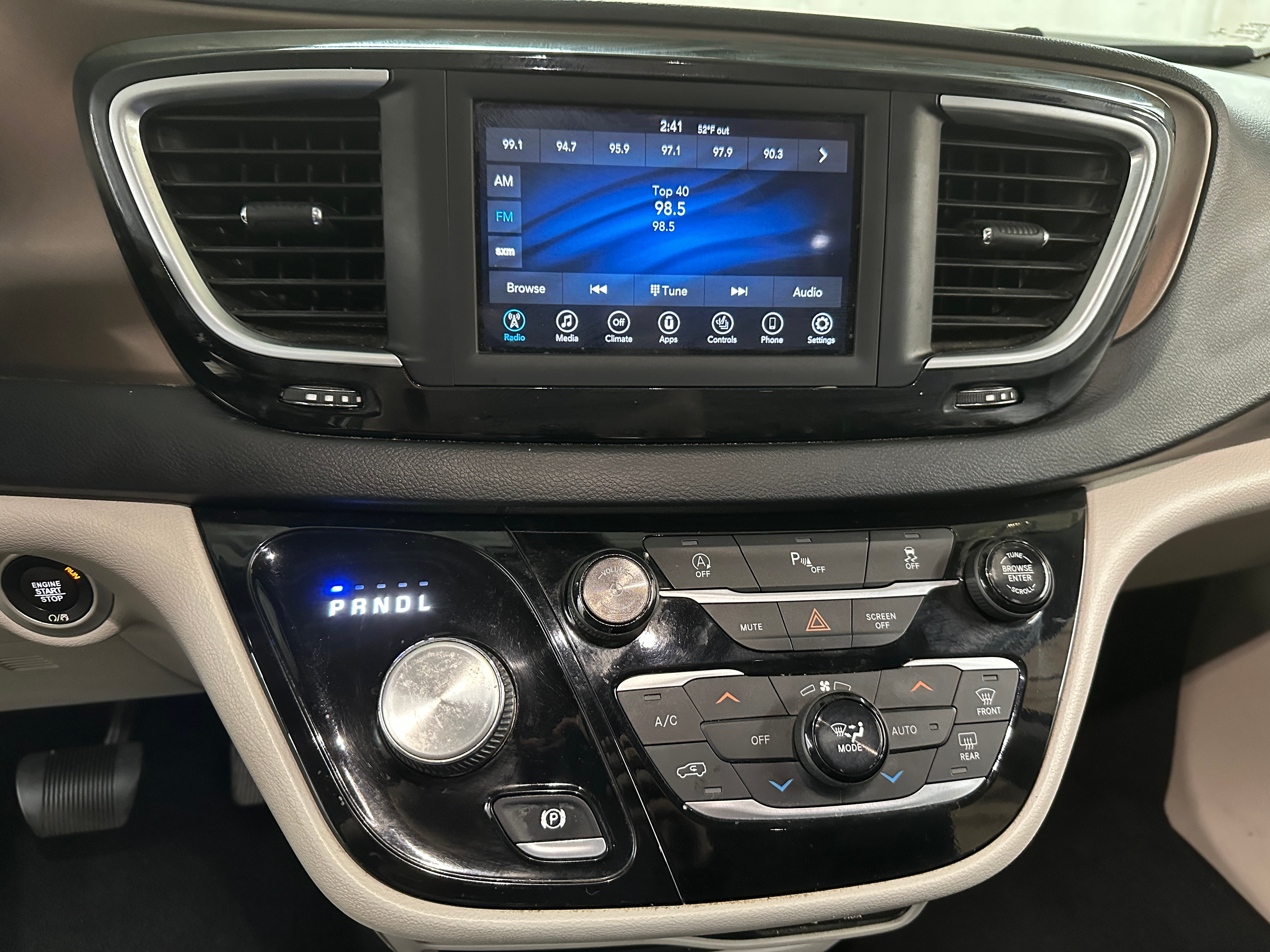 2018 Chrysler Pacifica Touring L 3