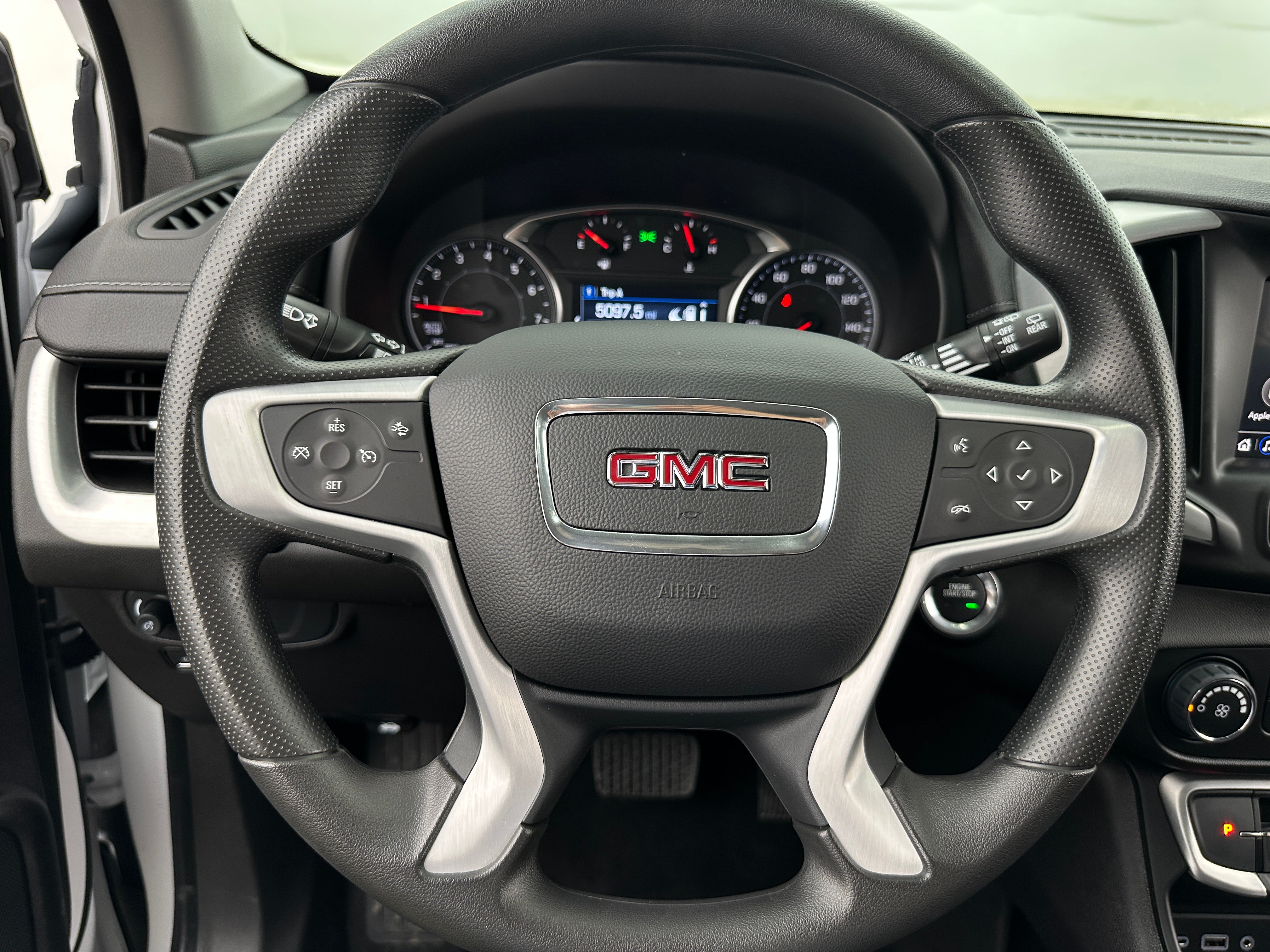 2024 GMC Terrain SLE 5