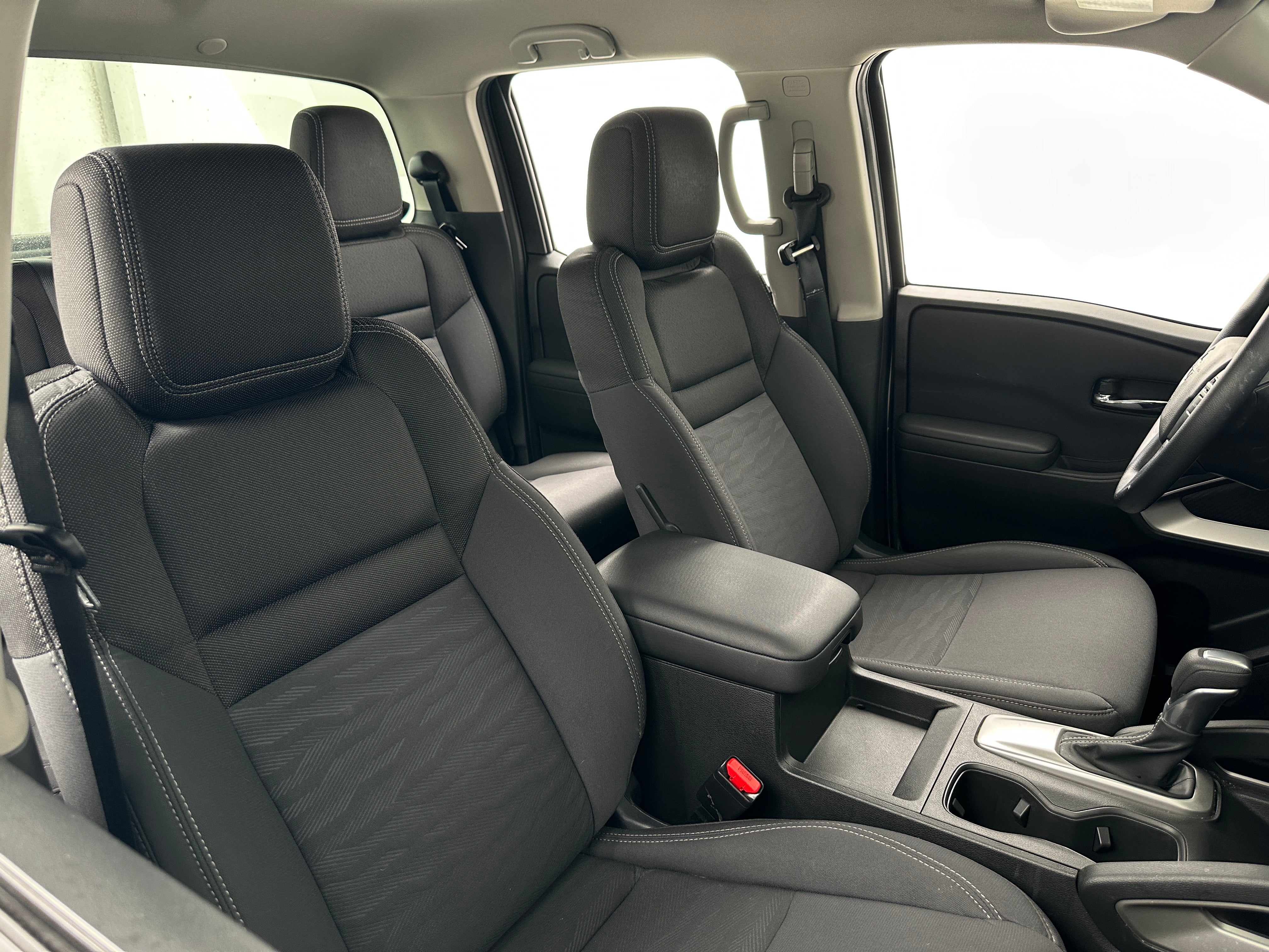 2024 Nissan Frontier SV 2